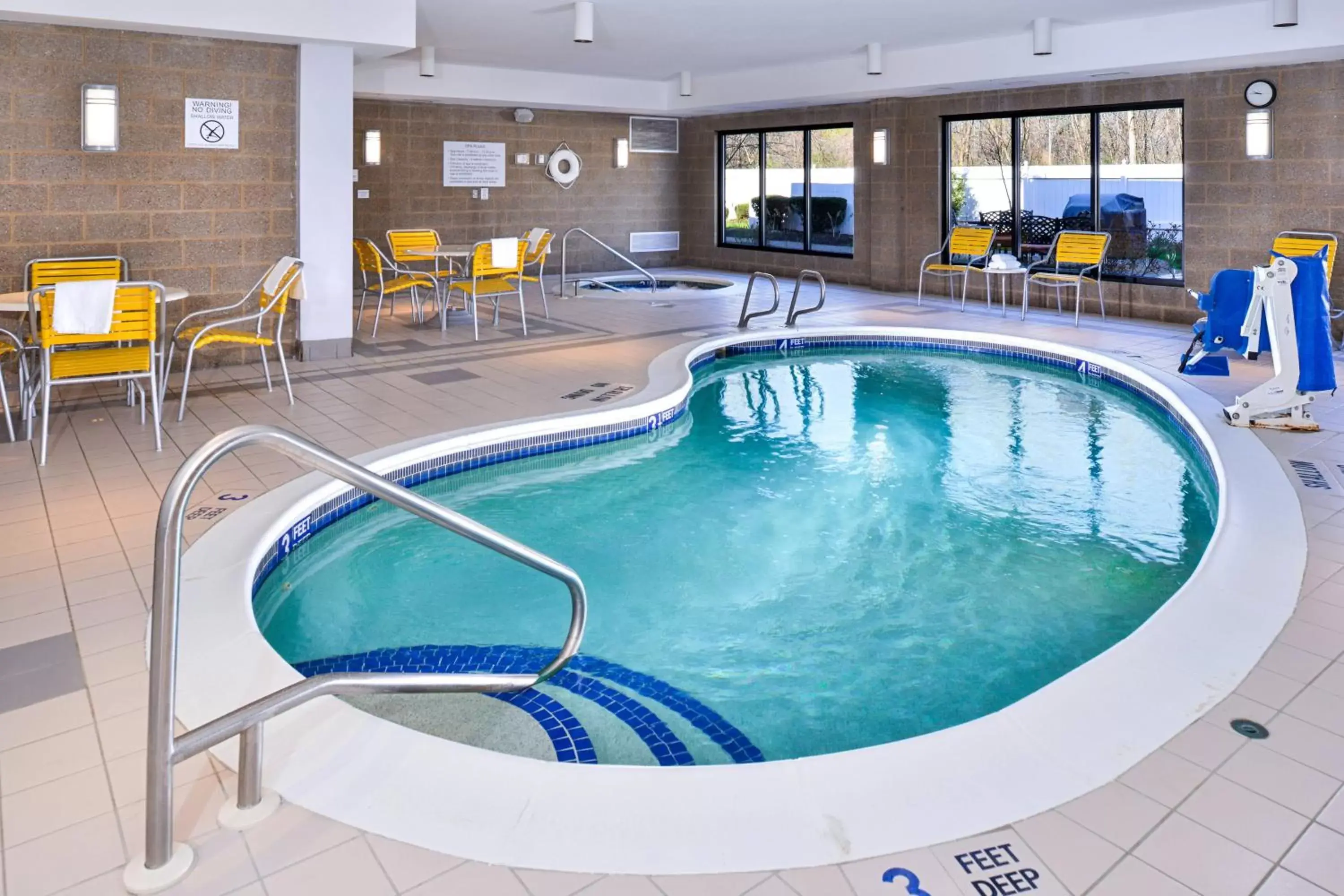 Swimming Pool in Fairfield Inn and Suites by Marriott Rochester West/Greece