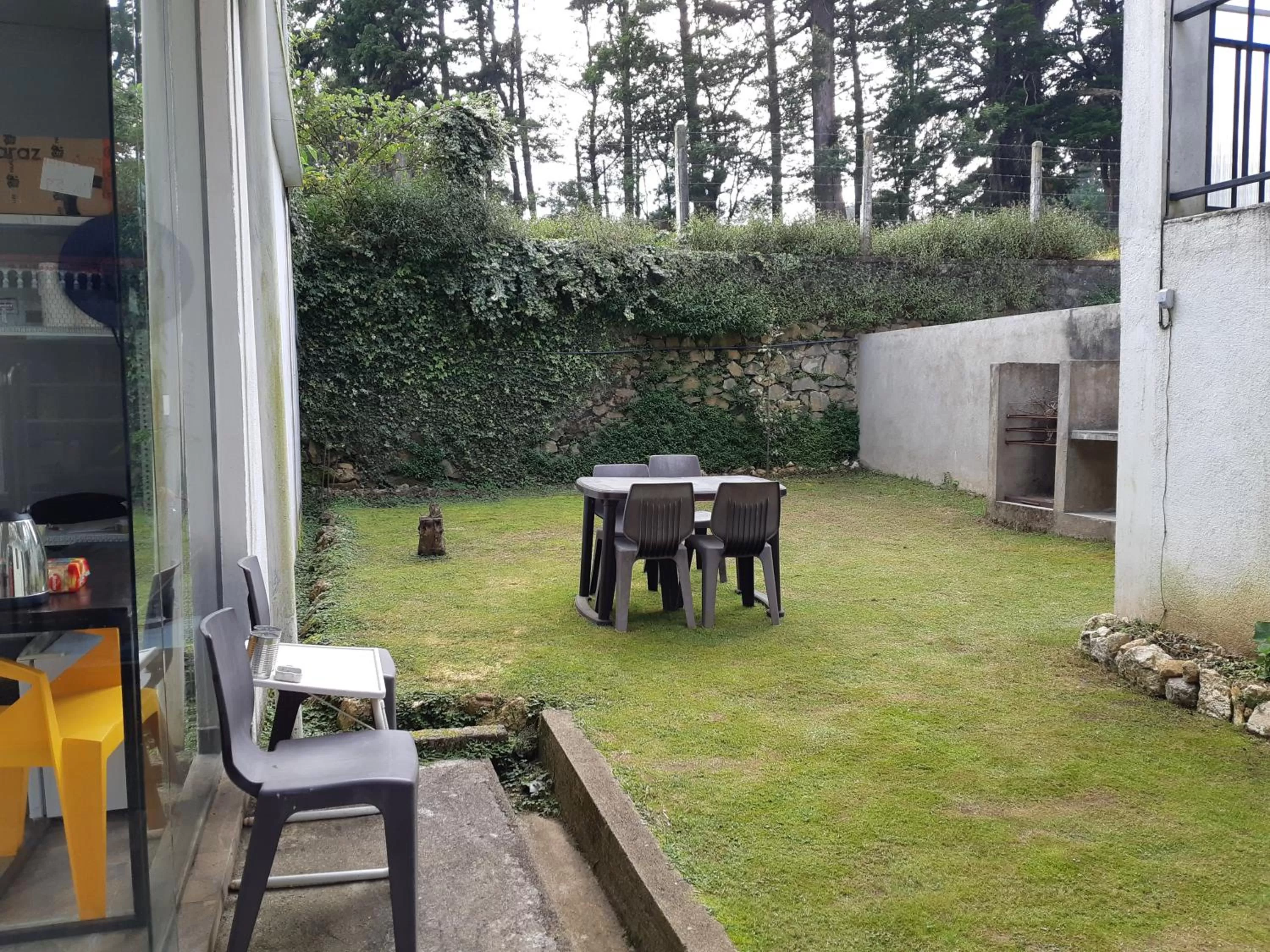 Patio in Siril Guesthouse Hostel