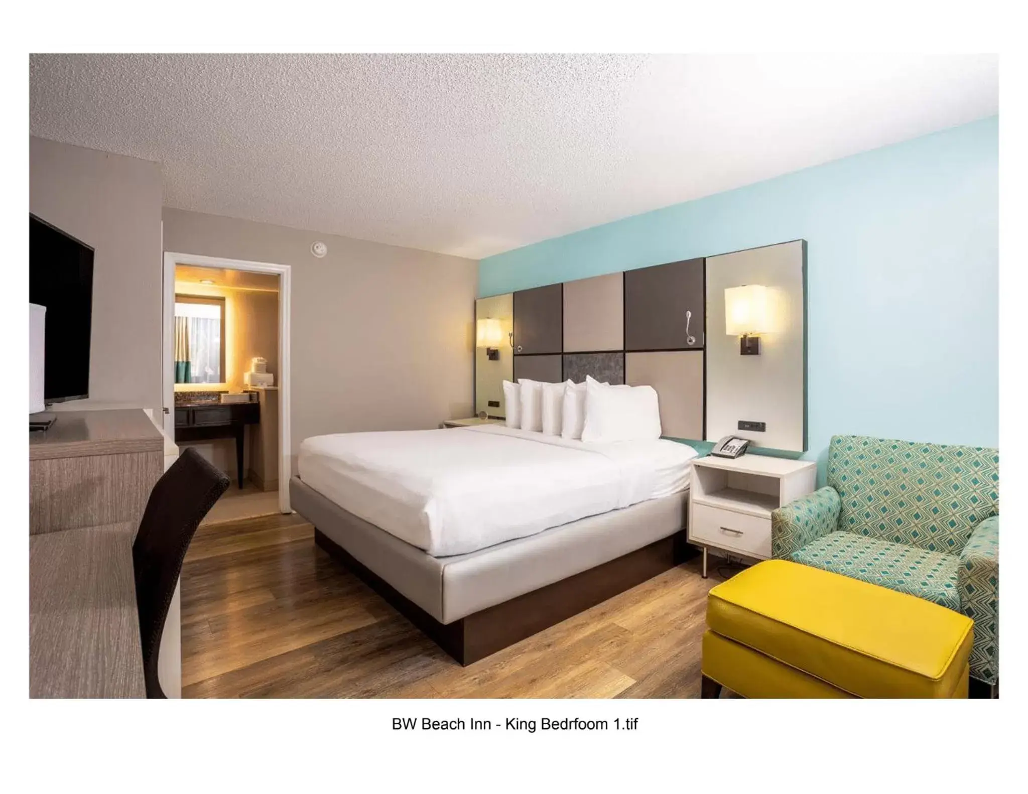 Bedroom in Best Western St. Augustine Beach Inn