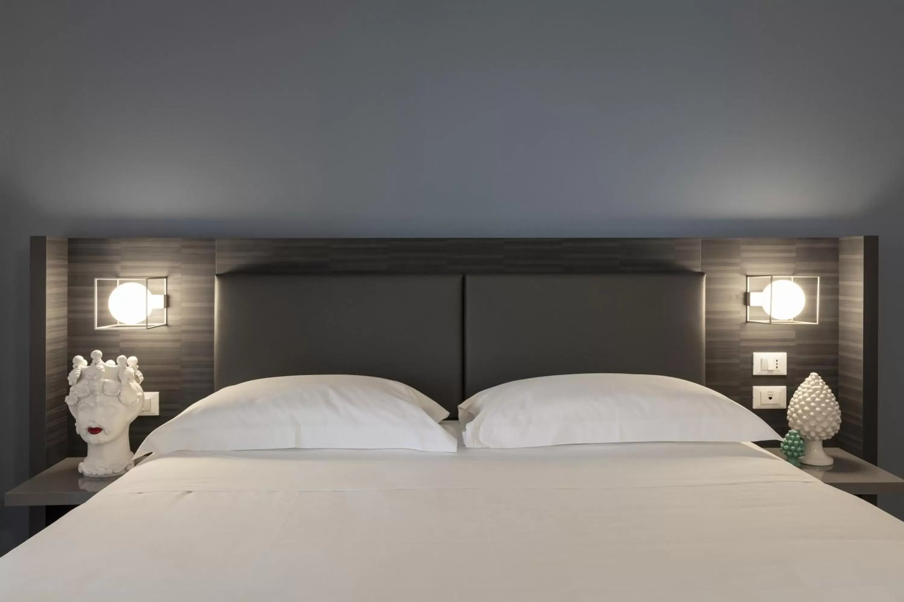 Bed in Resort La Battigia Beach & Spa