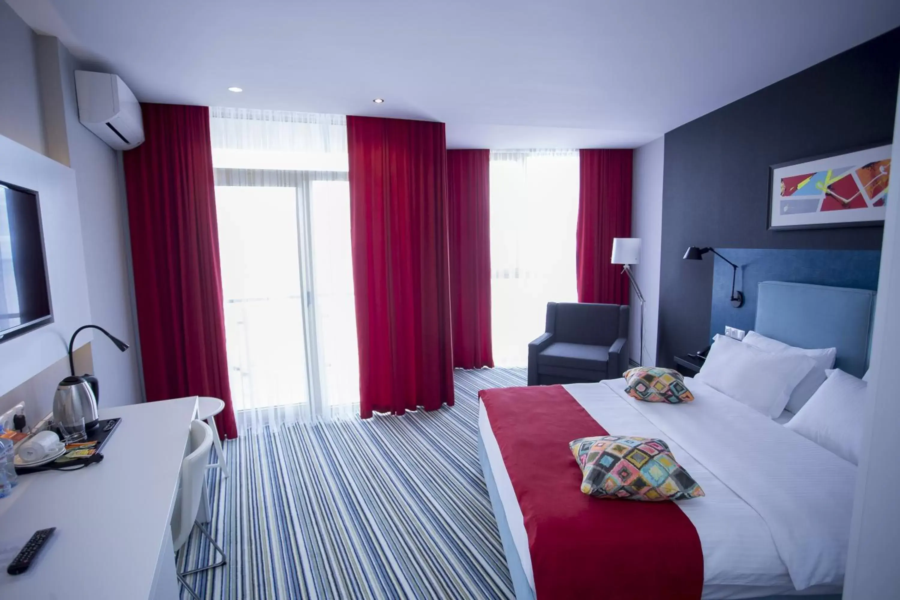 Photo of the whole room, Bed in Aparthotel Tangerine Photo of the whole room, Bed in Aparthotel Tangerine