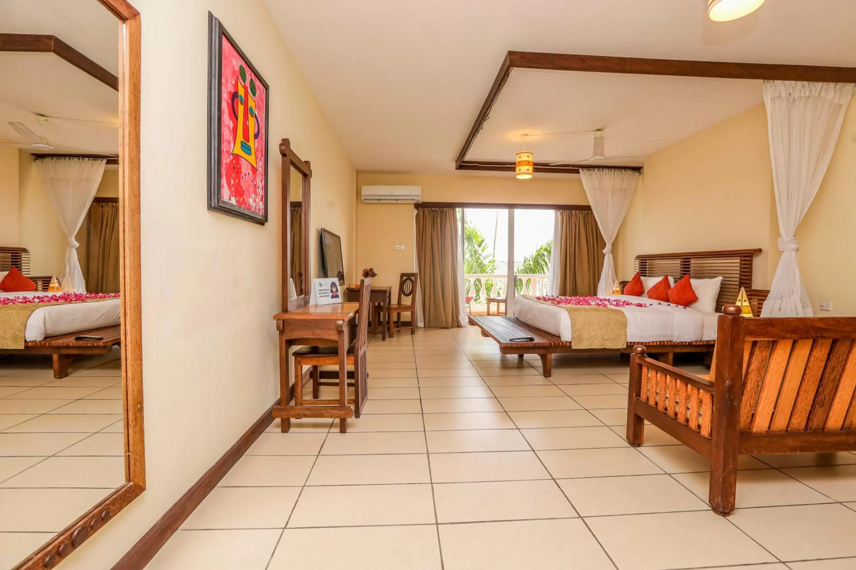 Bedroom, Bed in CityBlue Creekside Hotel & Suites