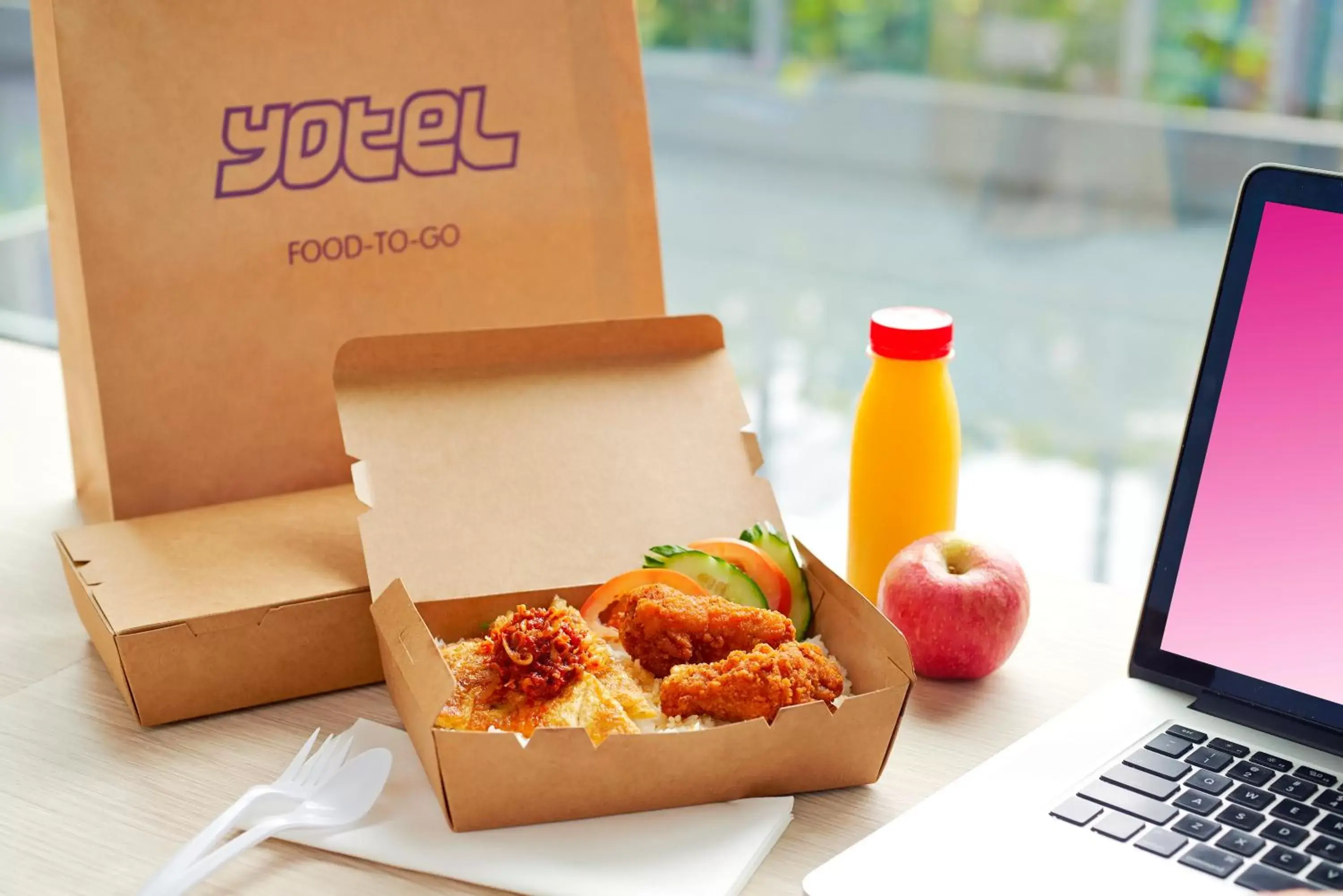 Food and drinks in YOTEL Singapore Orchard Road