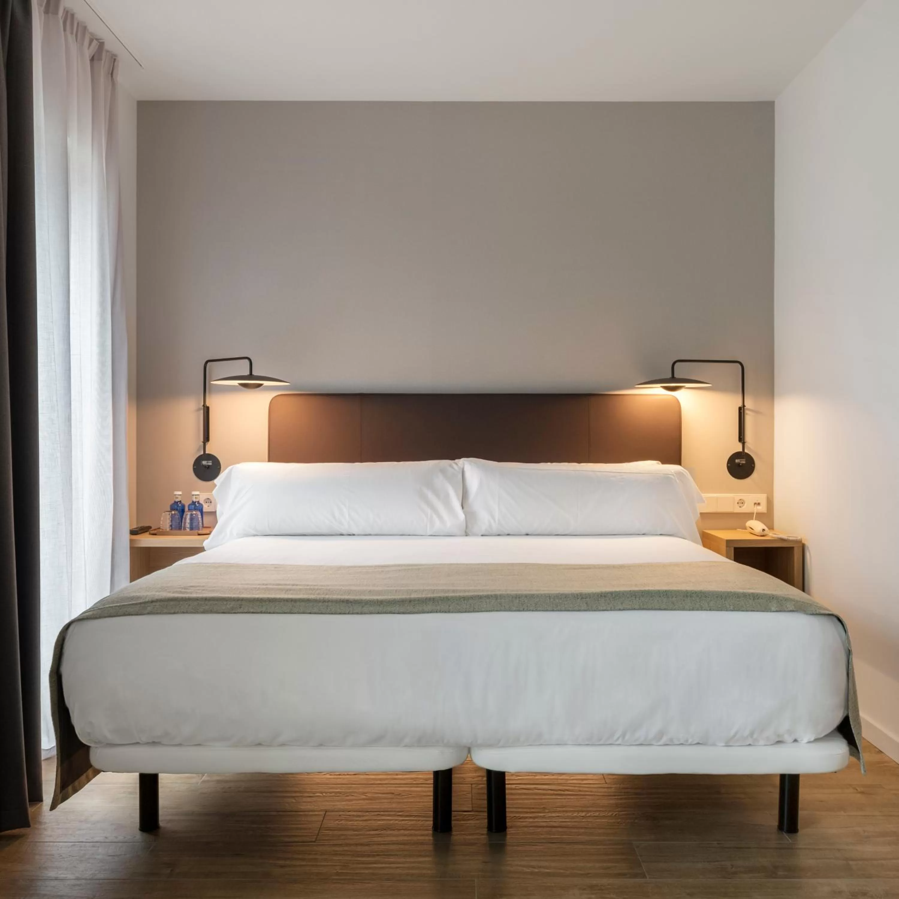 Photo of the whole room, Bed in Alta House Begur