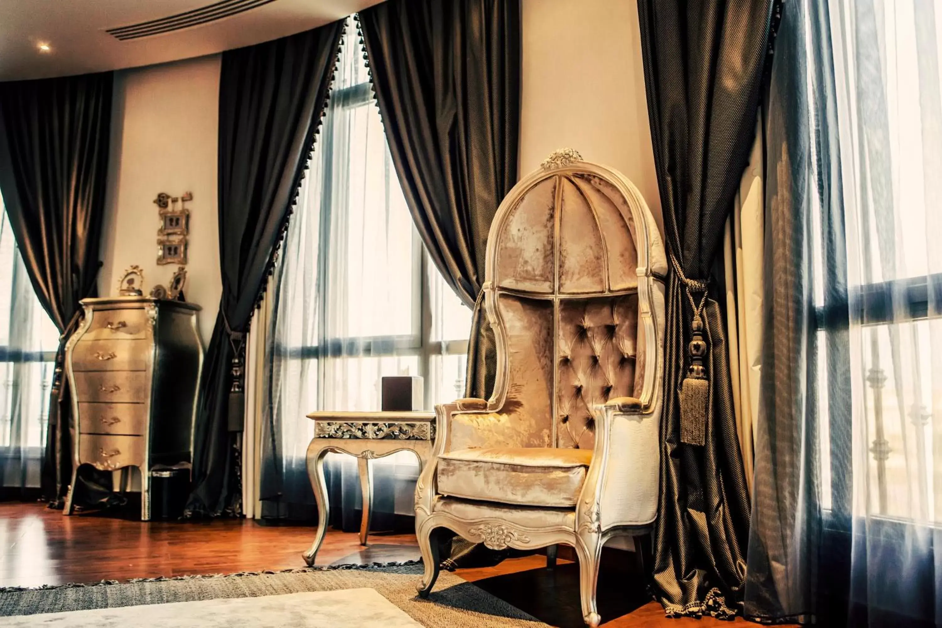 Royal Suite in Royal Maxim Palace Kempinski Cairo
