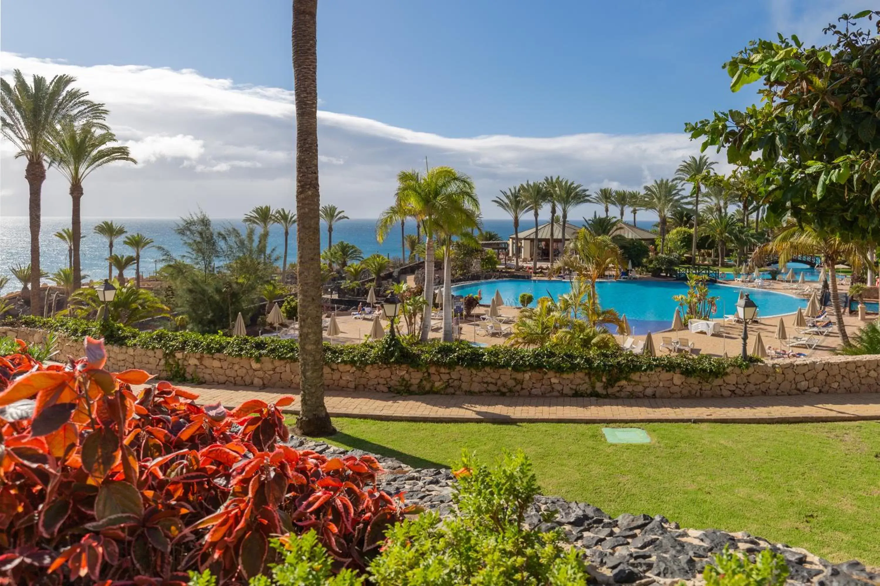 Garden view, Pool View in R2 Rio Calma