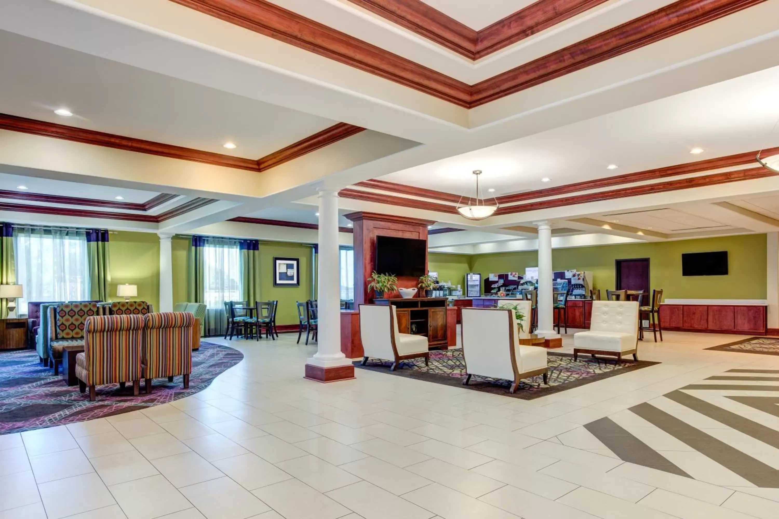 Property building in Holiday Inn Express & Suites Raceland - Highway 90, an IHG Hotel