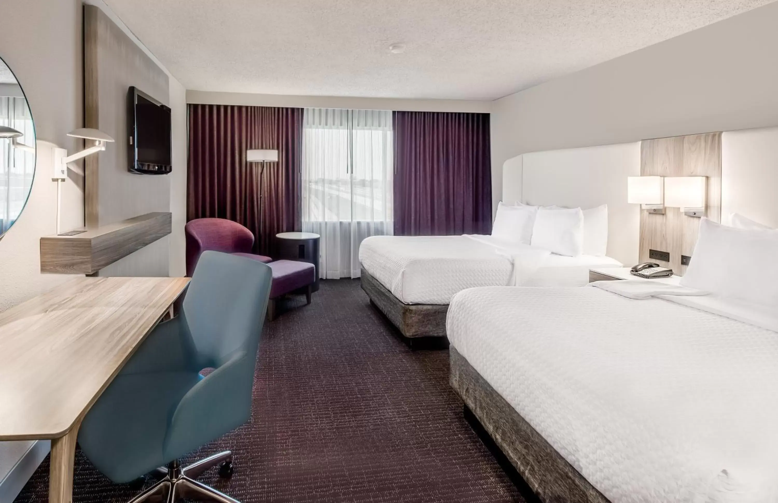 Premium Queen Room with Two Queen Beds in Crowne Plaza Suites Arlington by IHG Premium Queen Room with Two Queen Beds in Crowne Plaza Suites Arlington by IHG
