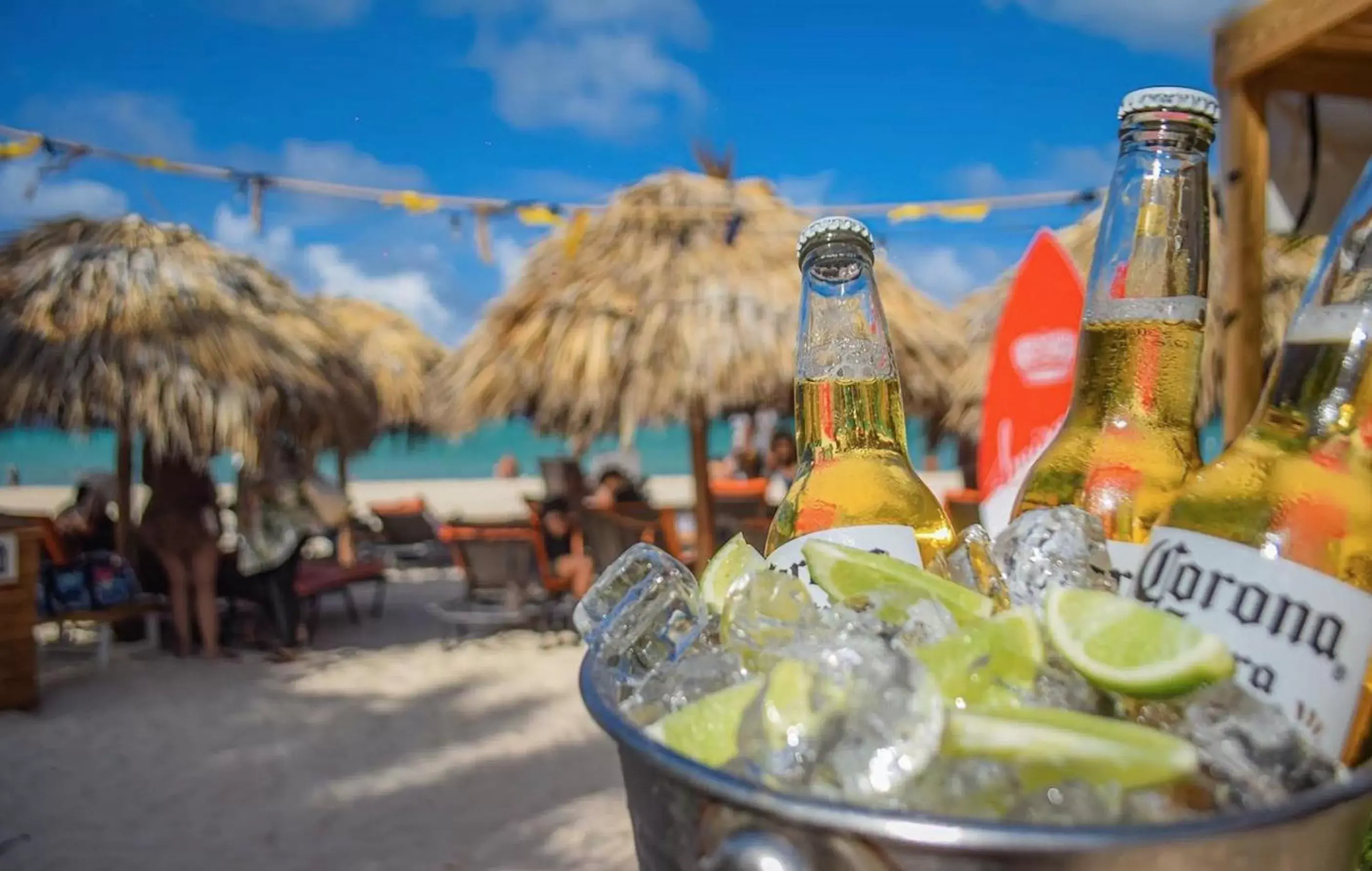 Drinks in LOS CORALES VILLAS and SUITES - BEACH CLUB, SPA, RESTAURANTS