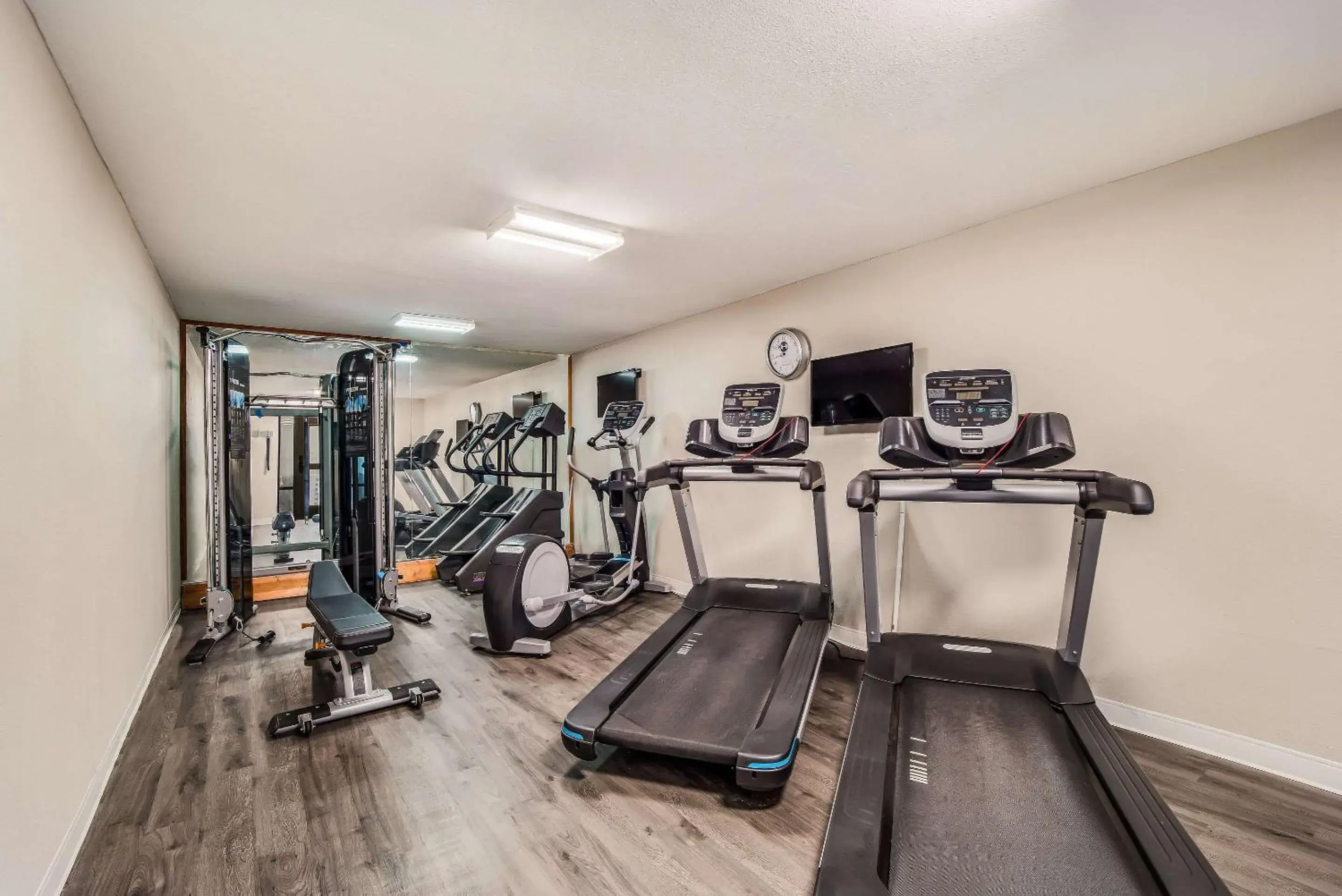 Activities, Fitness Center/Facilities in Clarion Inn & Suites