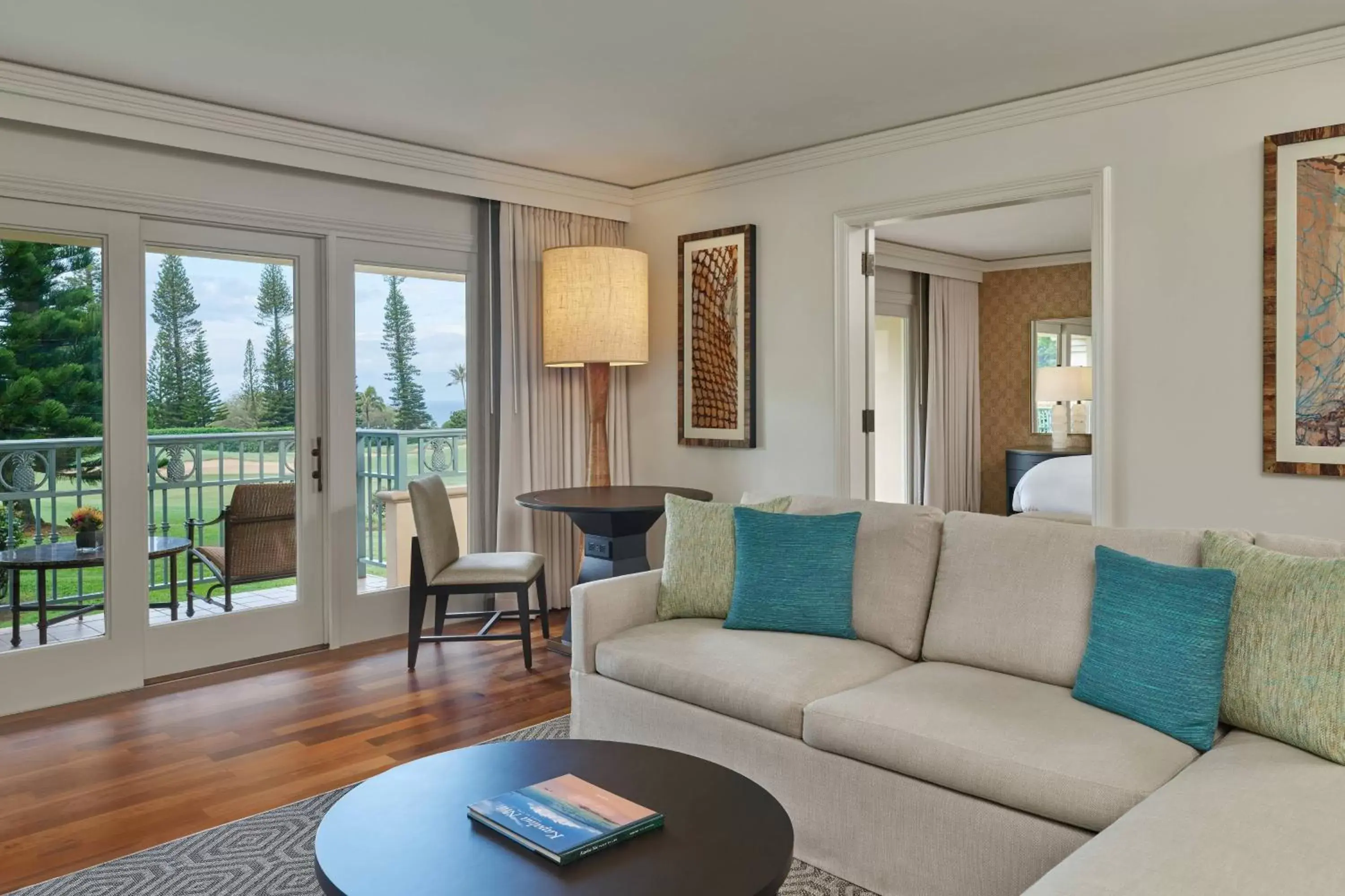 Photo of the whole room, Seating Area in The Ritz-Carlton Maui, Kapalua