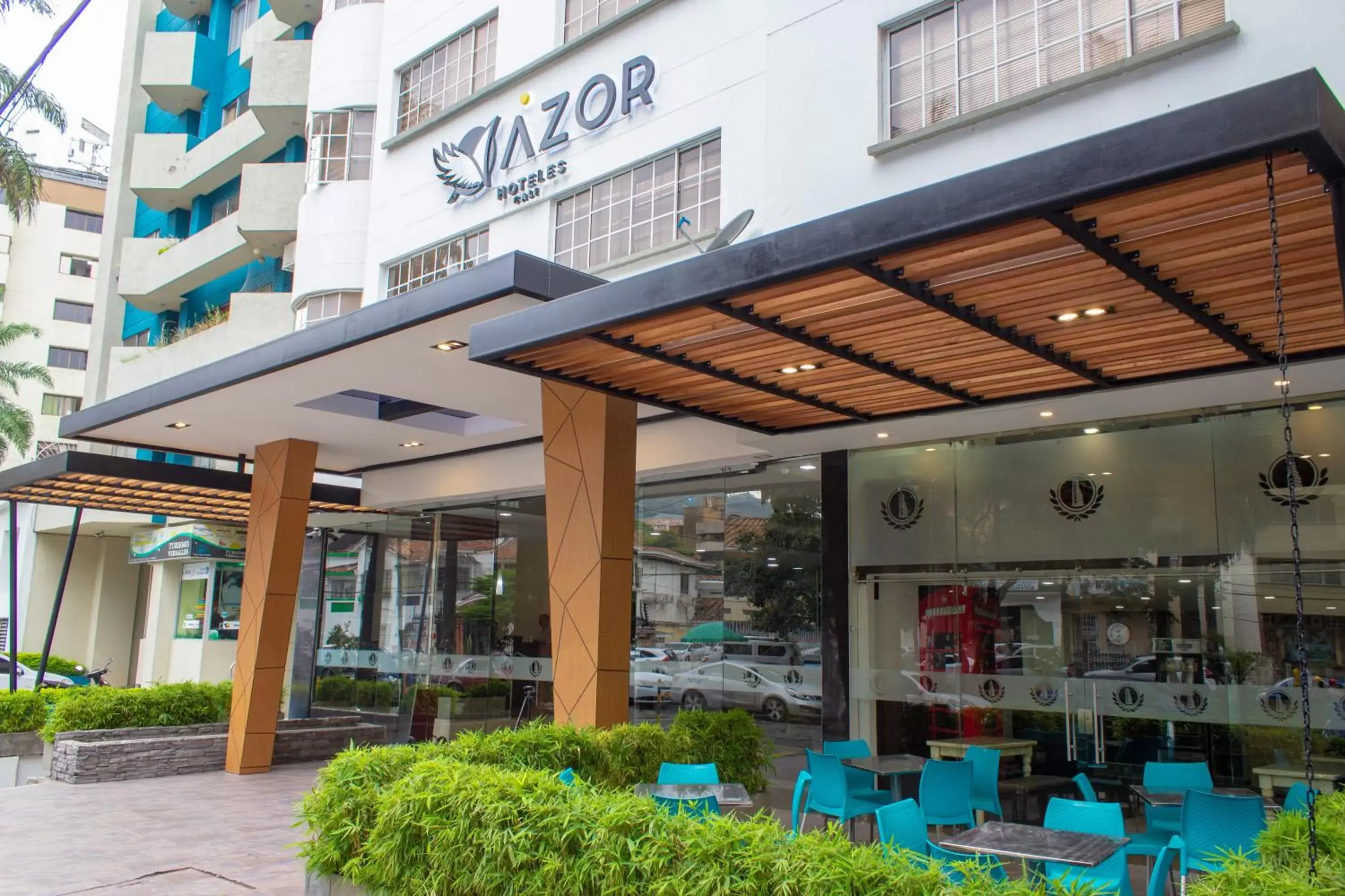 Property building in Azor Hotel Cali Versalles