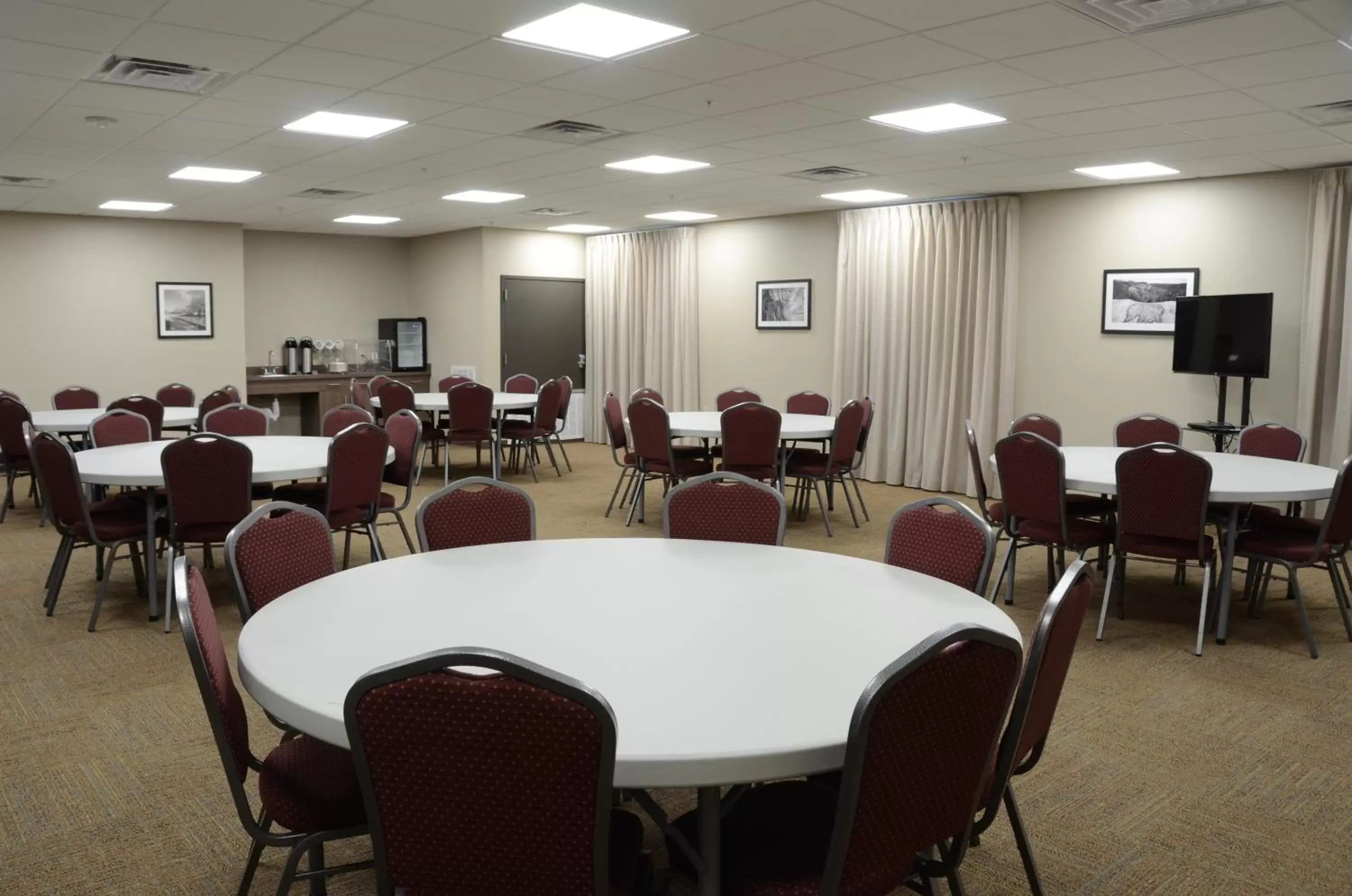 Banquet/Function facilities in MainStay Suites