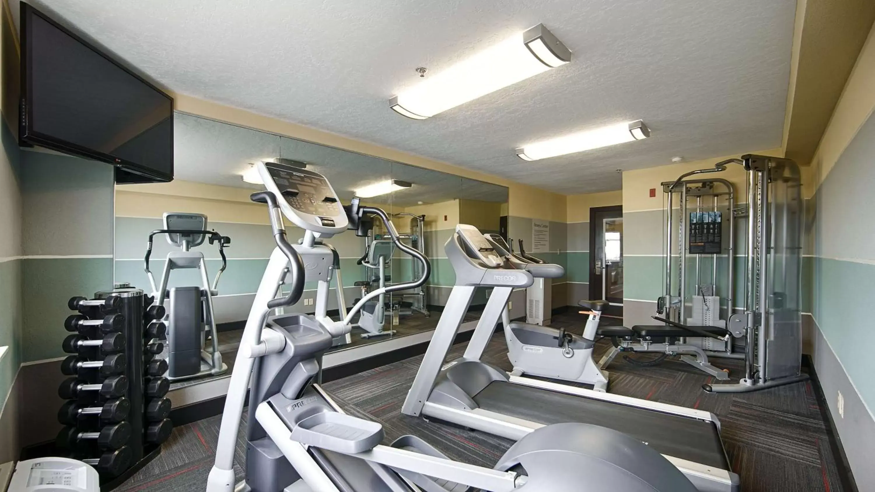 Fitness centre/facilities, Fitness Center/Facilities in Best Western Norwalk