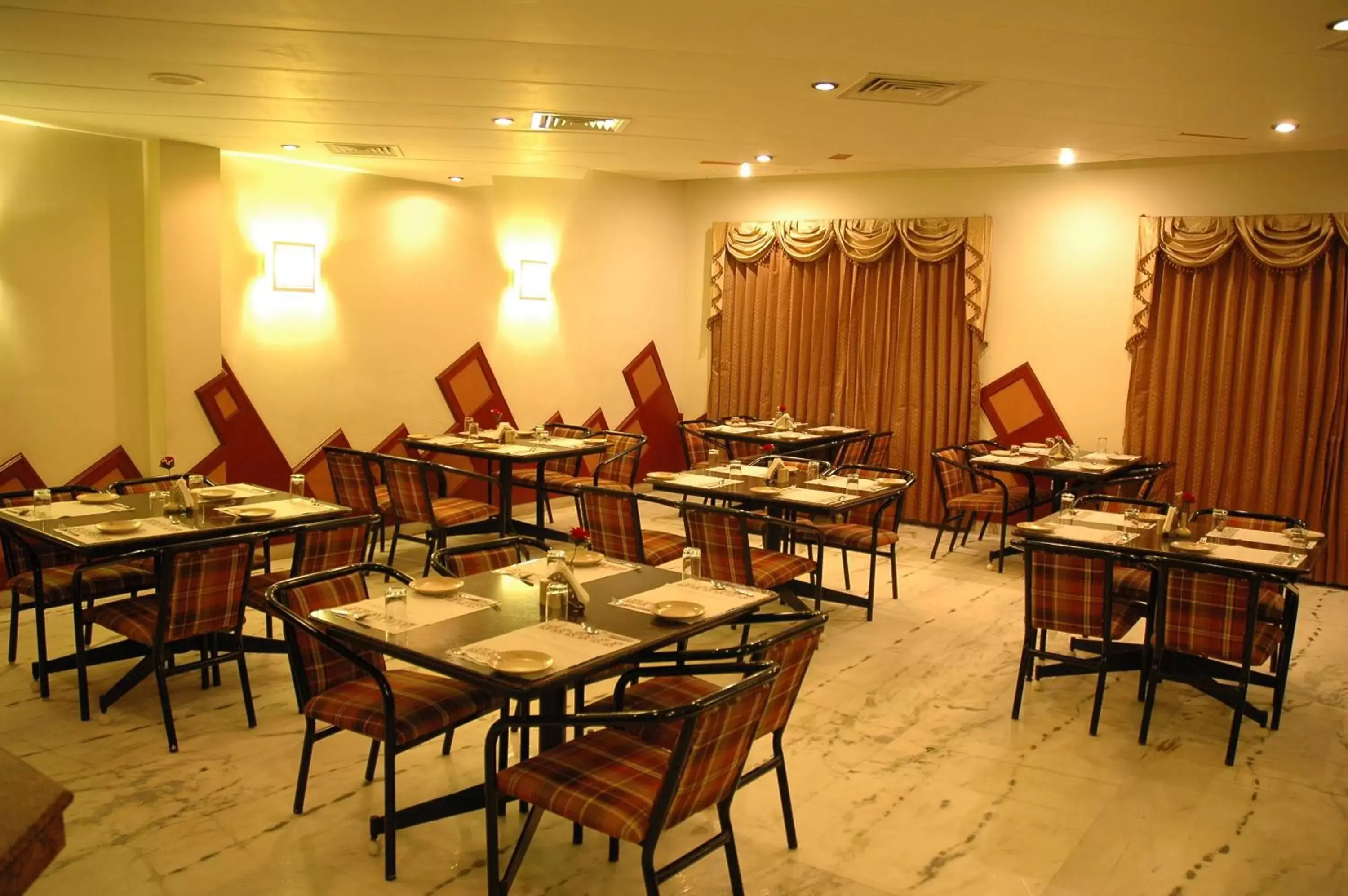 Restaurant/places to eat in Hotel Gnanam Restaurant/places to eat in Hotel Gnanam