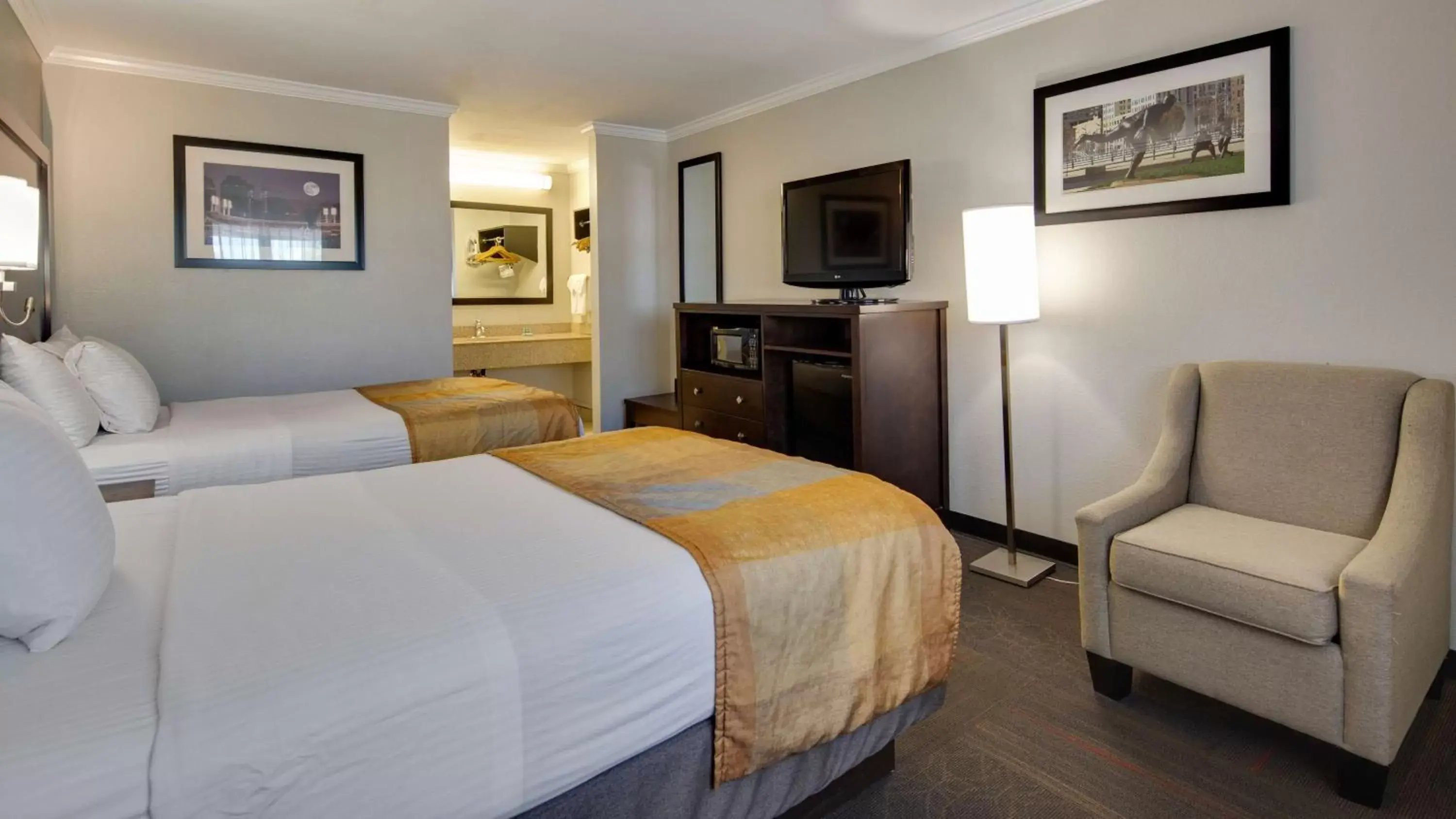 Photo of the whole room, Bed in Best Western Clermont Photo of the whole room, Bed in Best Western Clermont