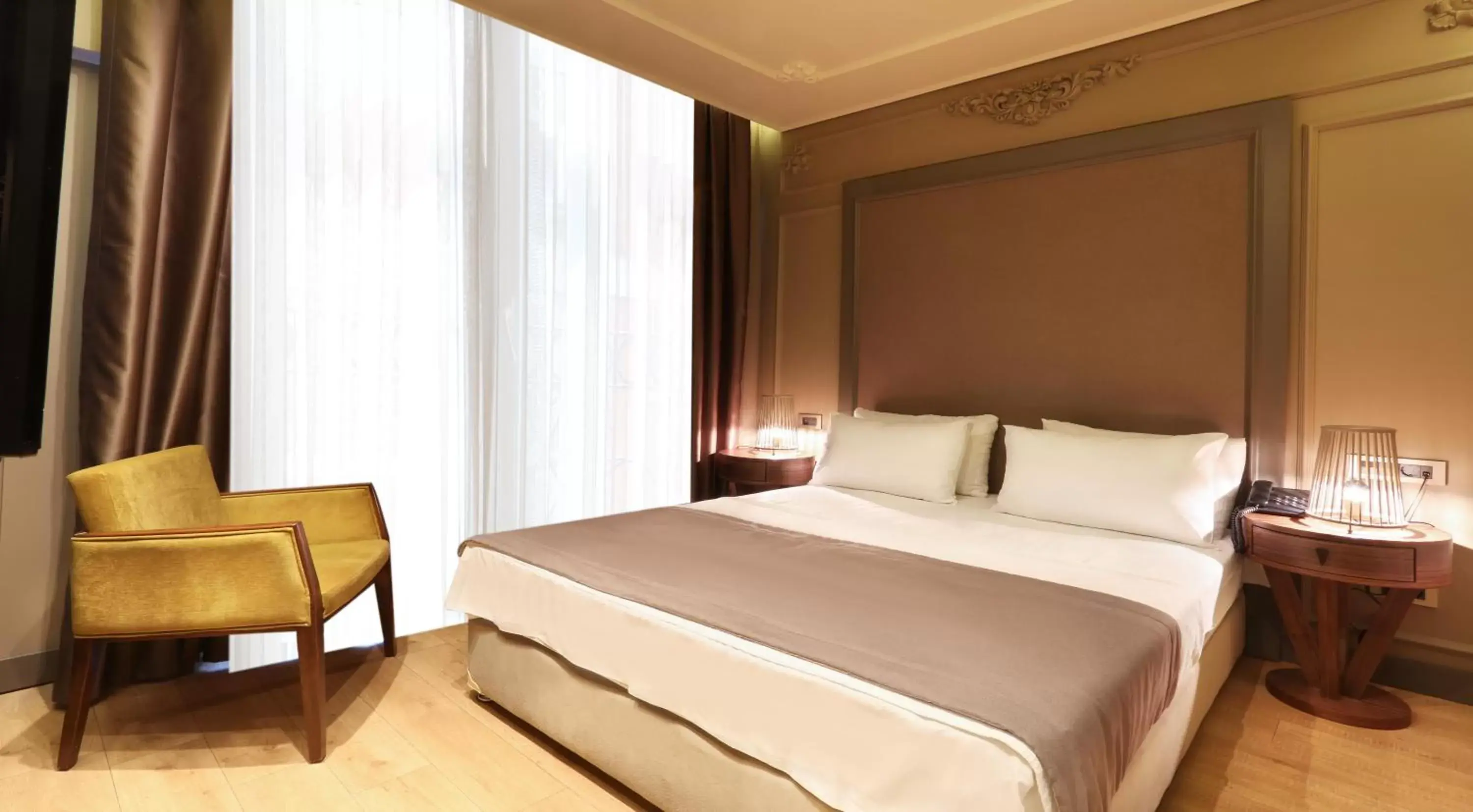 Photo of the whole room, Bed in Taksim Premium Hotel