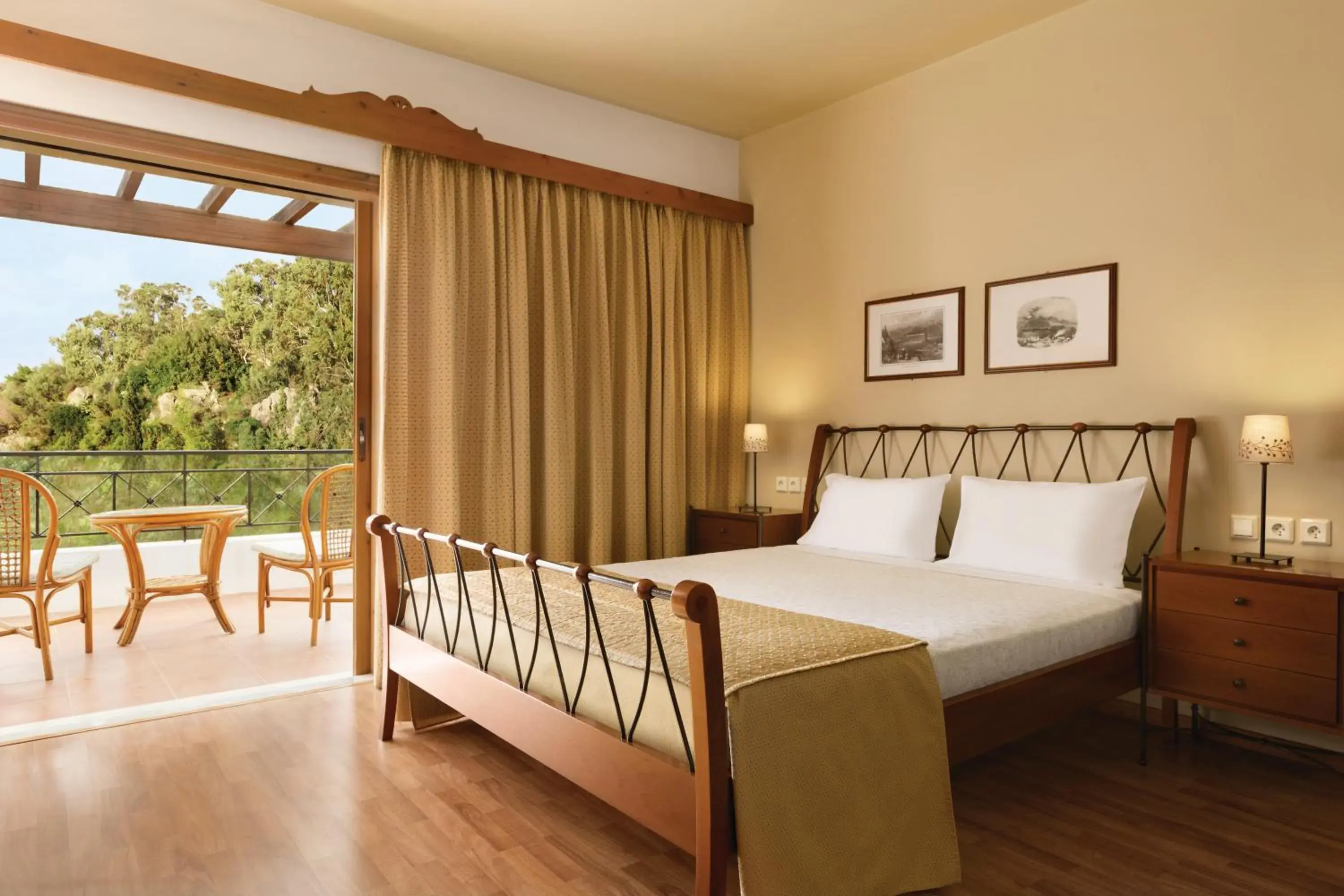 Bedroom, Bed in Ramada Loutraki Poseidon Resort