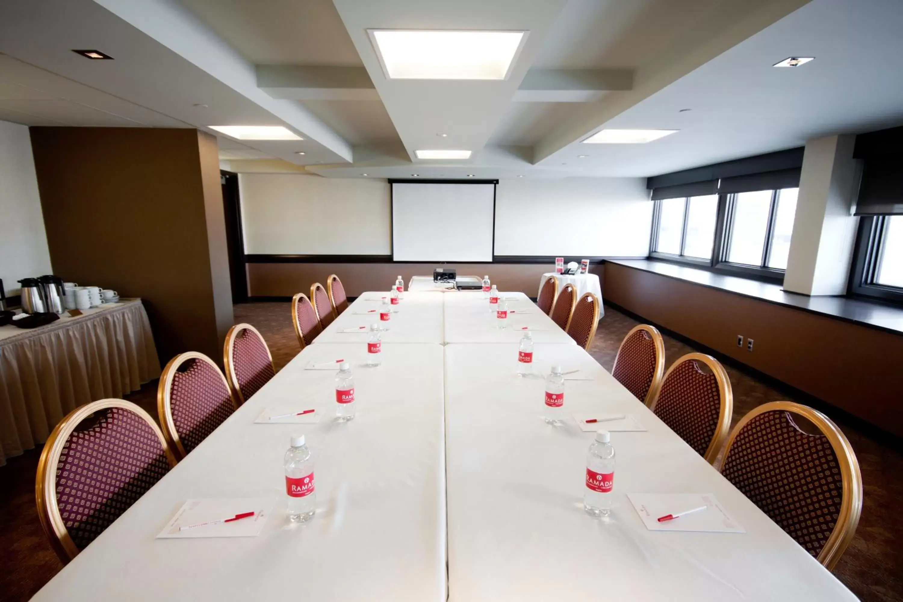 Meeting/conference room, Business Area/Conference Room in Ramada Plaza by Wyndham Regina Downtown