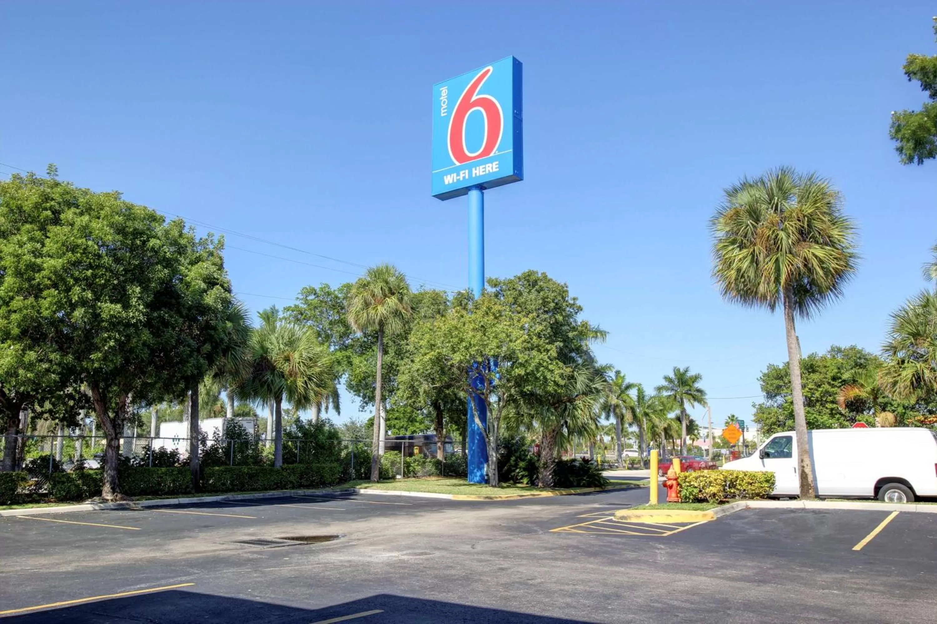 Property building in Motel 6-Lantana West Palm Beach, FL