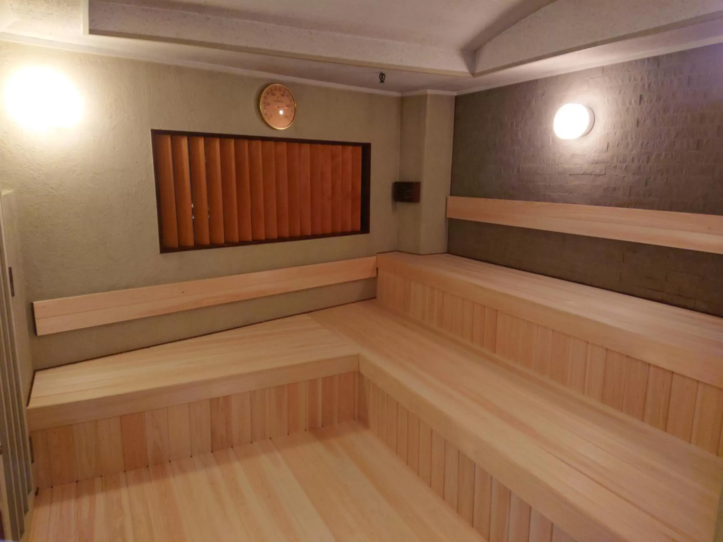 Sauna in Ave Tennoji Hotel