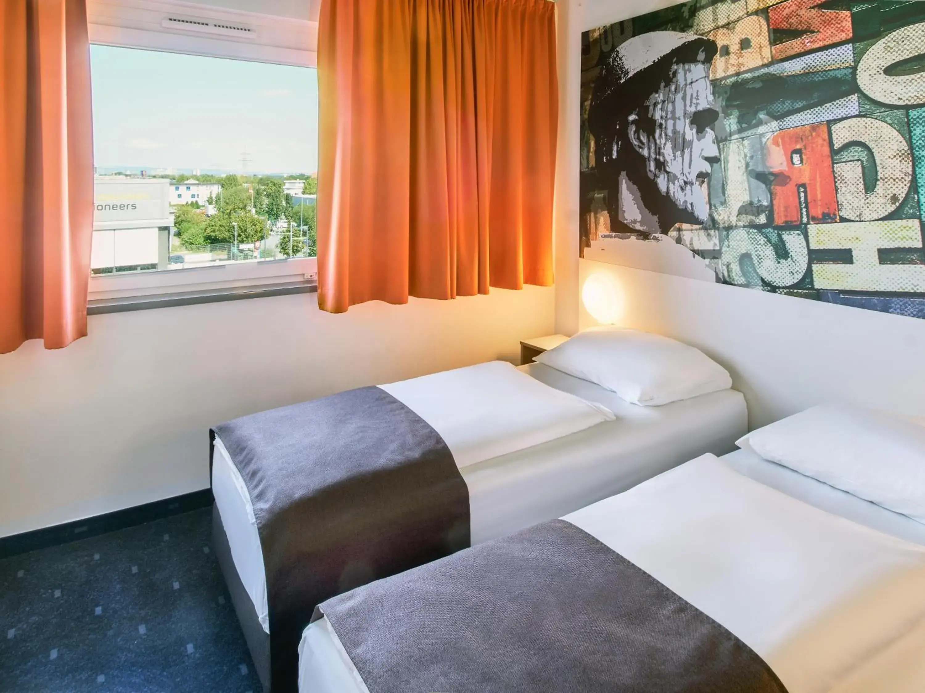 TV and multimedia, Bed in B&B Hotel Mainz-Hechtsheim