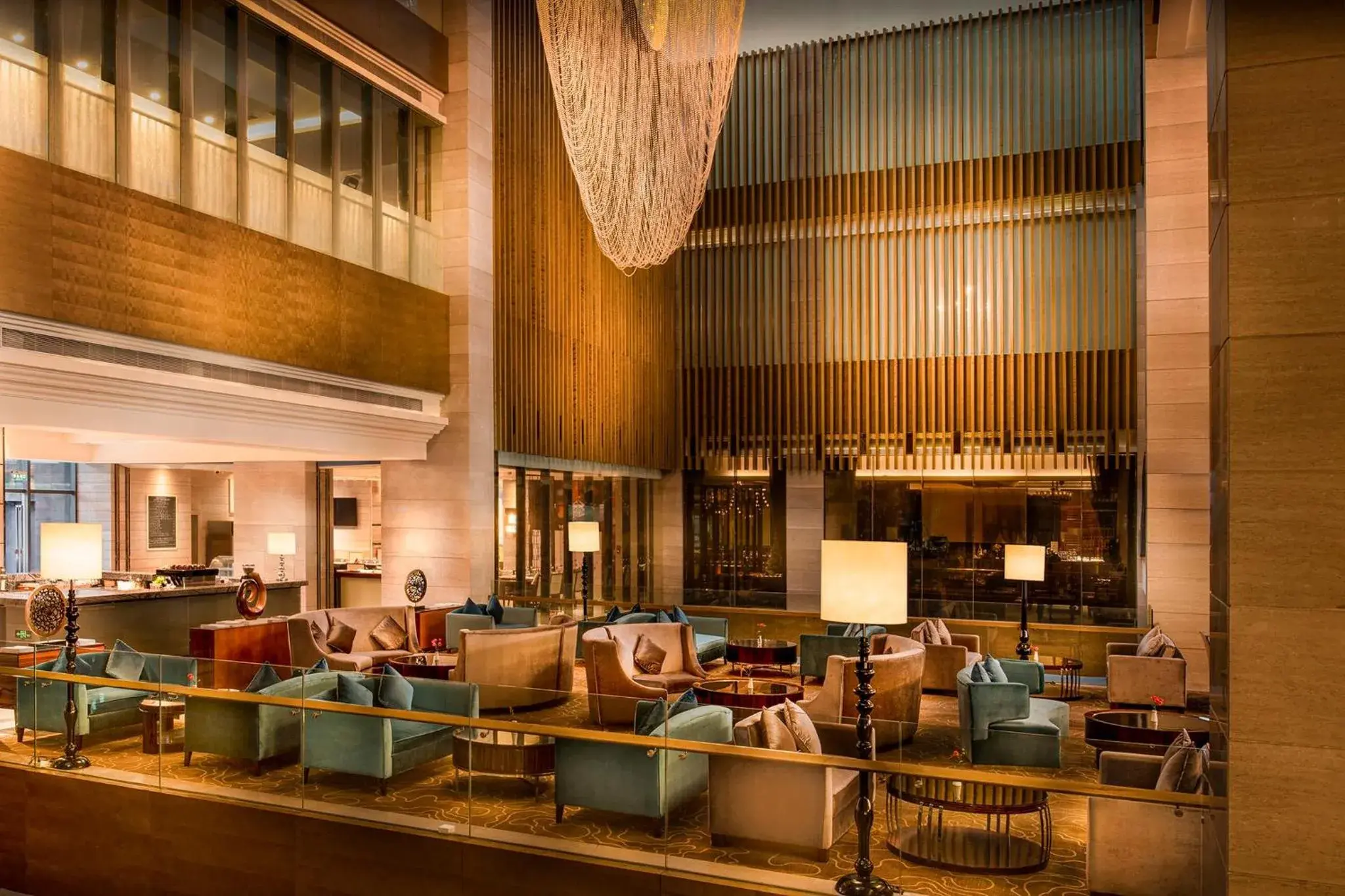 Lounge or bar, Restaurant/Places to Eat in Crowne Plaza Shenzhen Longgang City Centre, an IHG Hotel