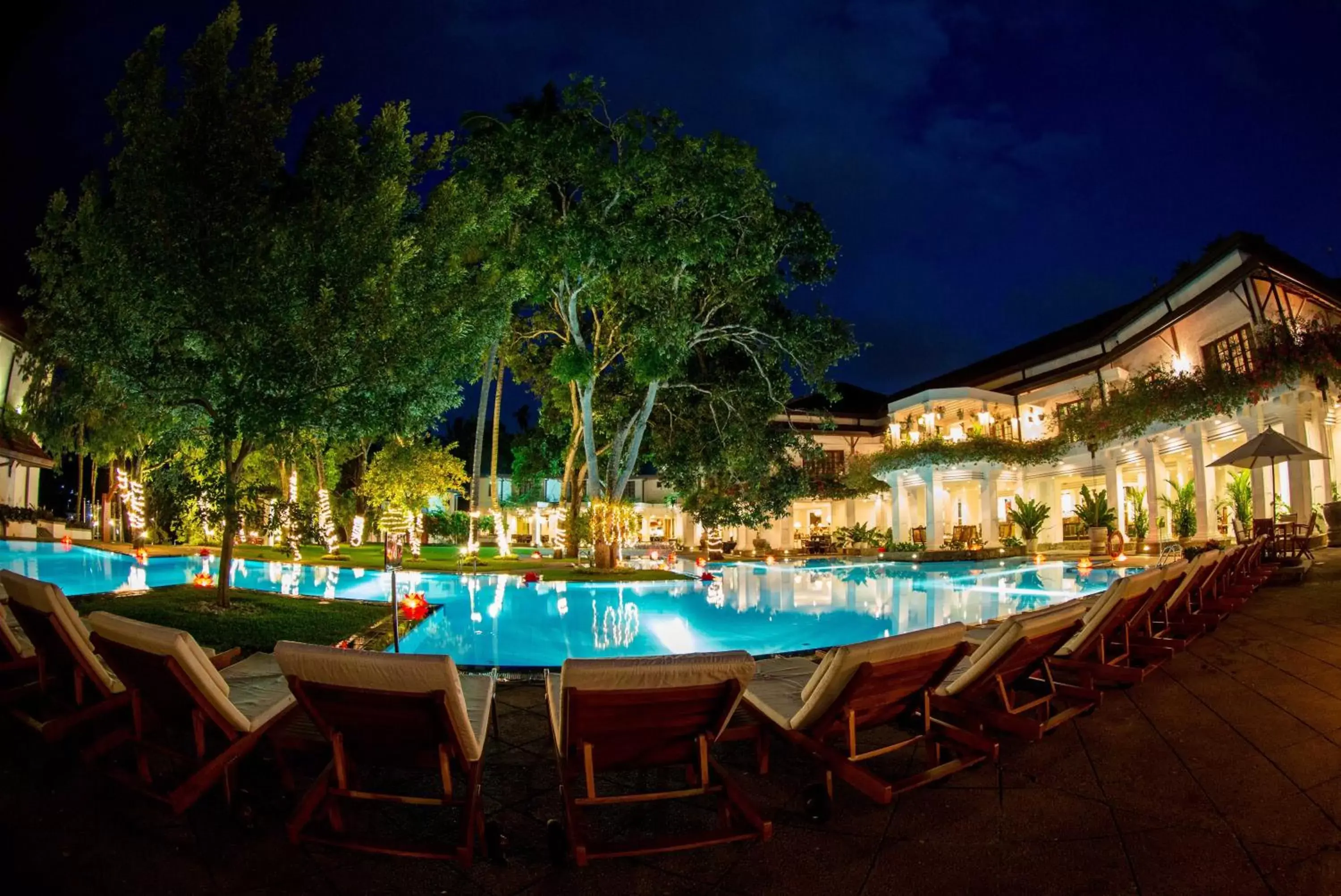 Swimming Pool in Mahaweli Reach Hotel