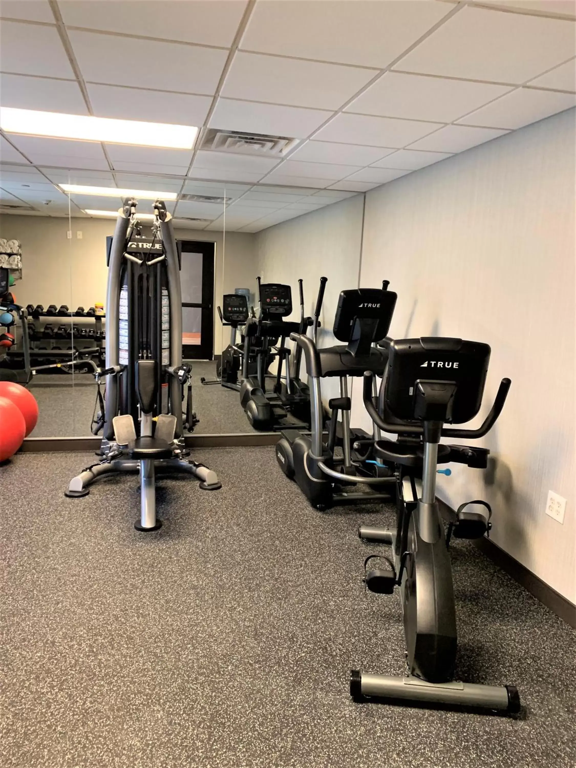 Fitness centre/facilities in Wingate by Wyndham Wilmington Fitness centre/facilities in Wingate by Wyndham Wilmington