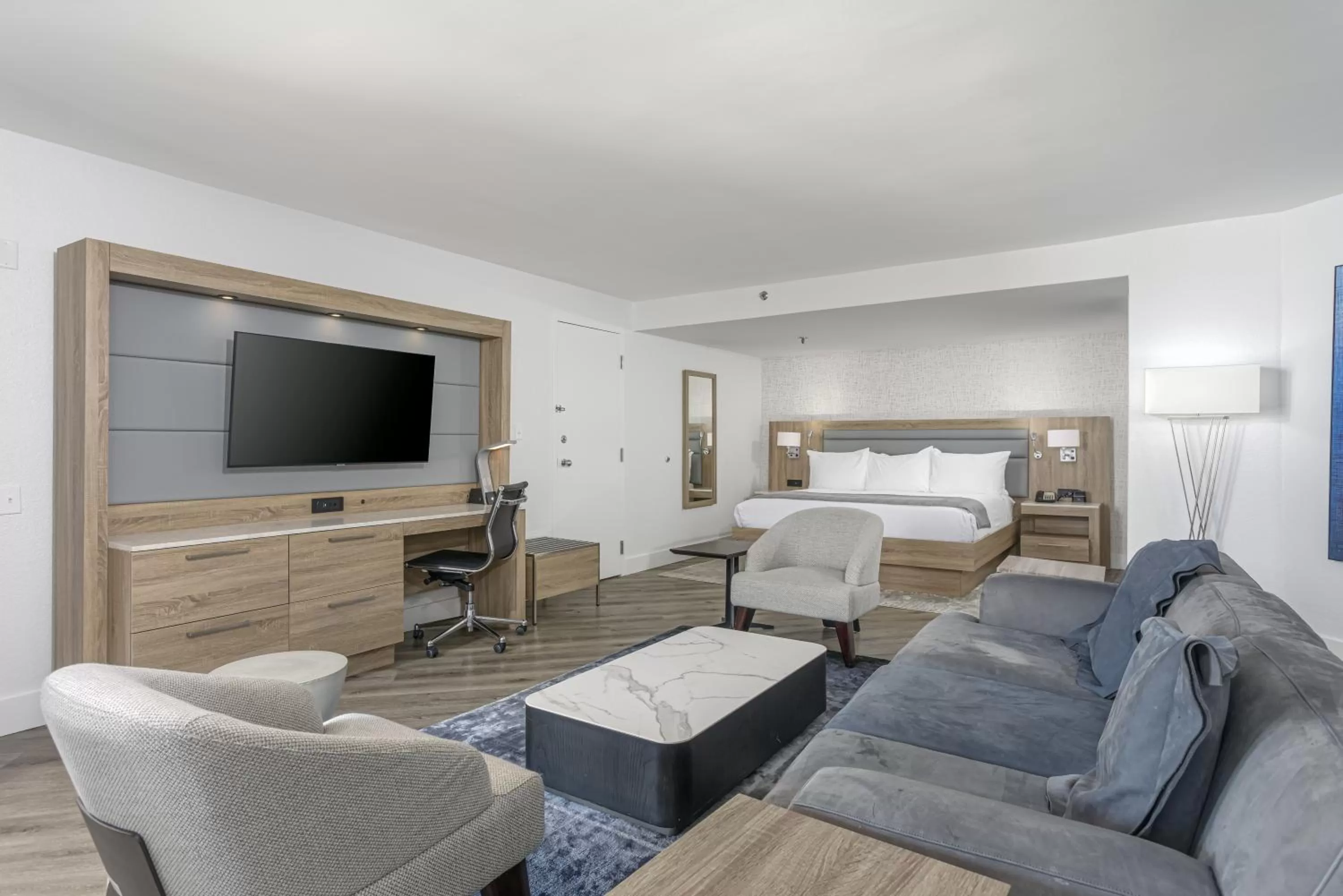 Executive Suite with King bed in Perdido Beach Resort