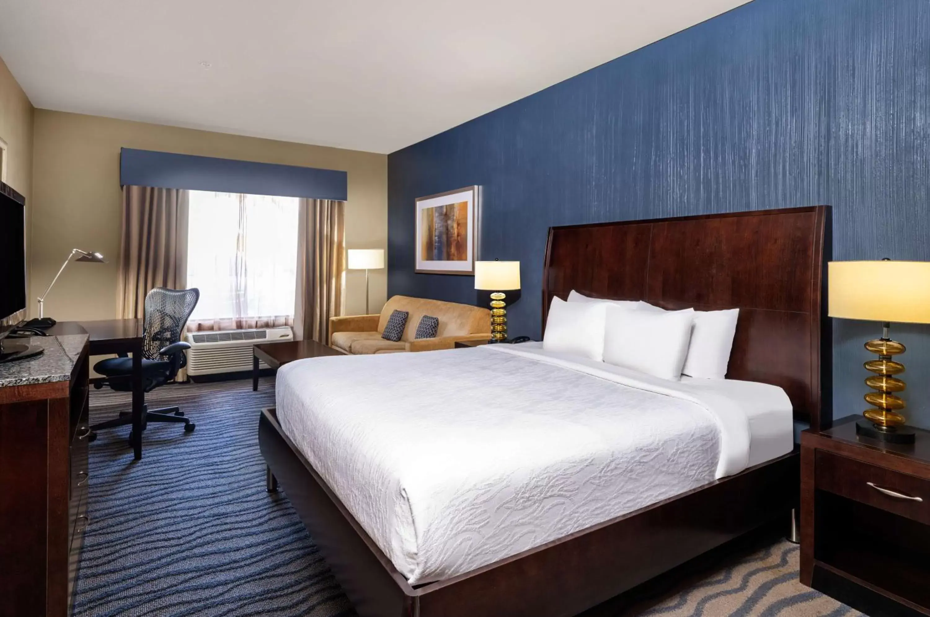 Bedroom, Bed in Hilton Garden Inn Ft Worth Alliance Airport
