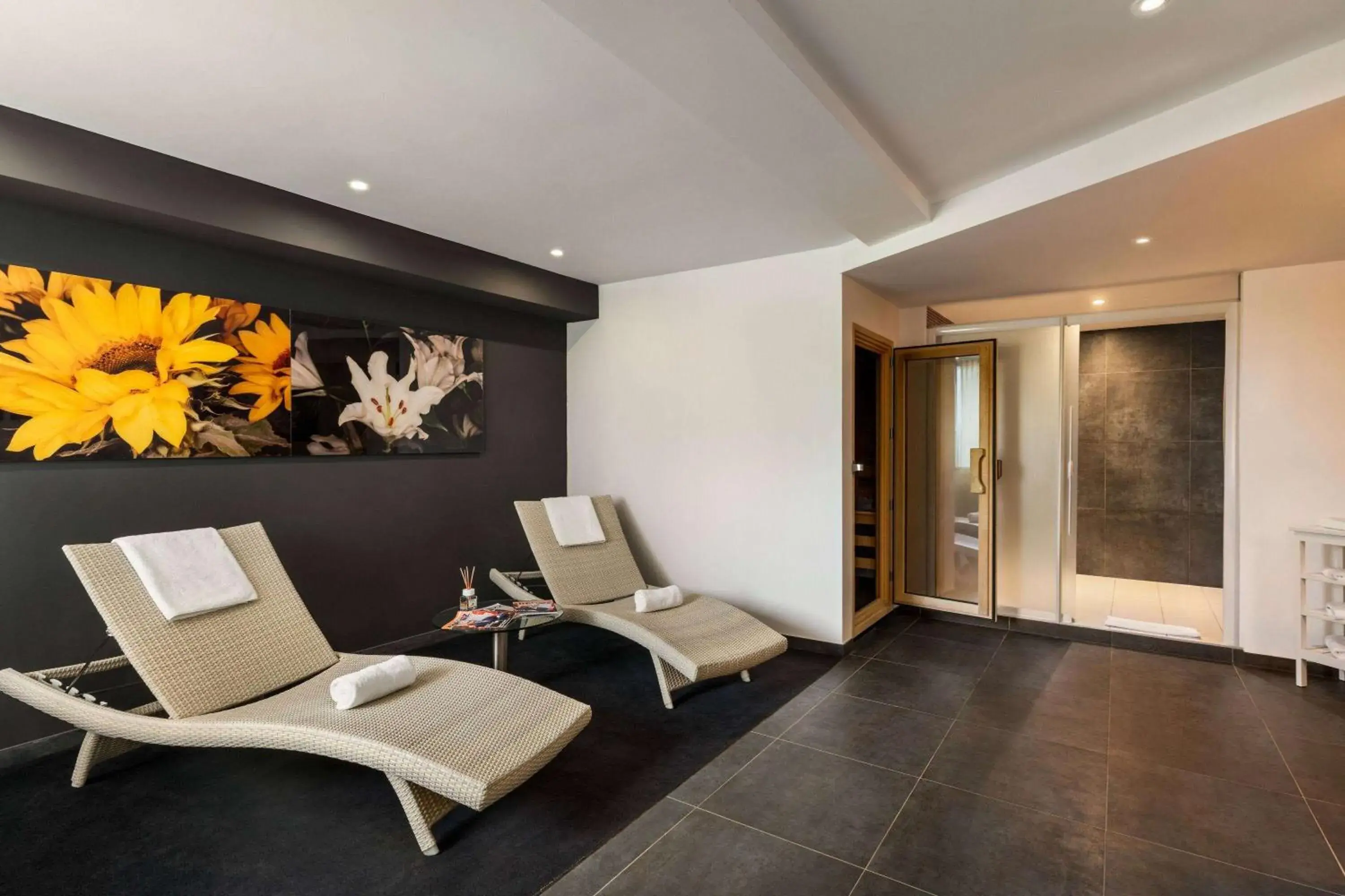 Spa and wellness centre/facilities in Vienna House Easy By Wyndham Airport Bucharest