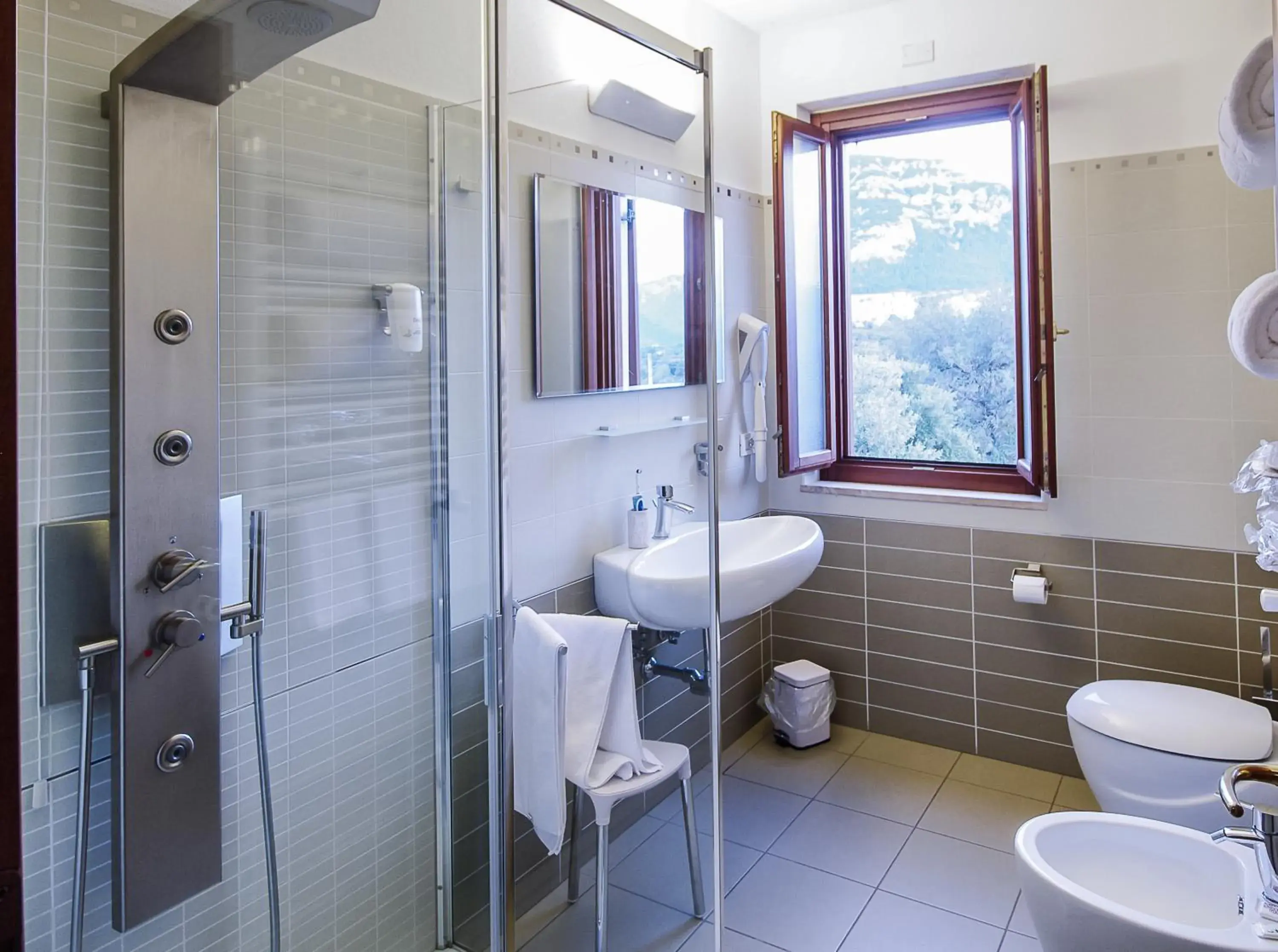 Bathroom in Hotel Il Querceto