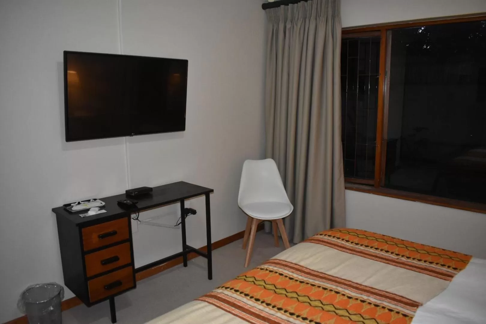 TV and multimedia, Bed in Soeteweide North B&B and Spa