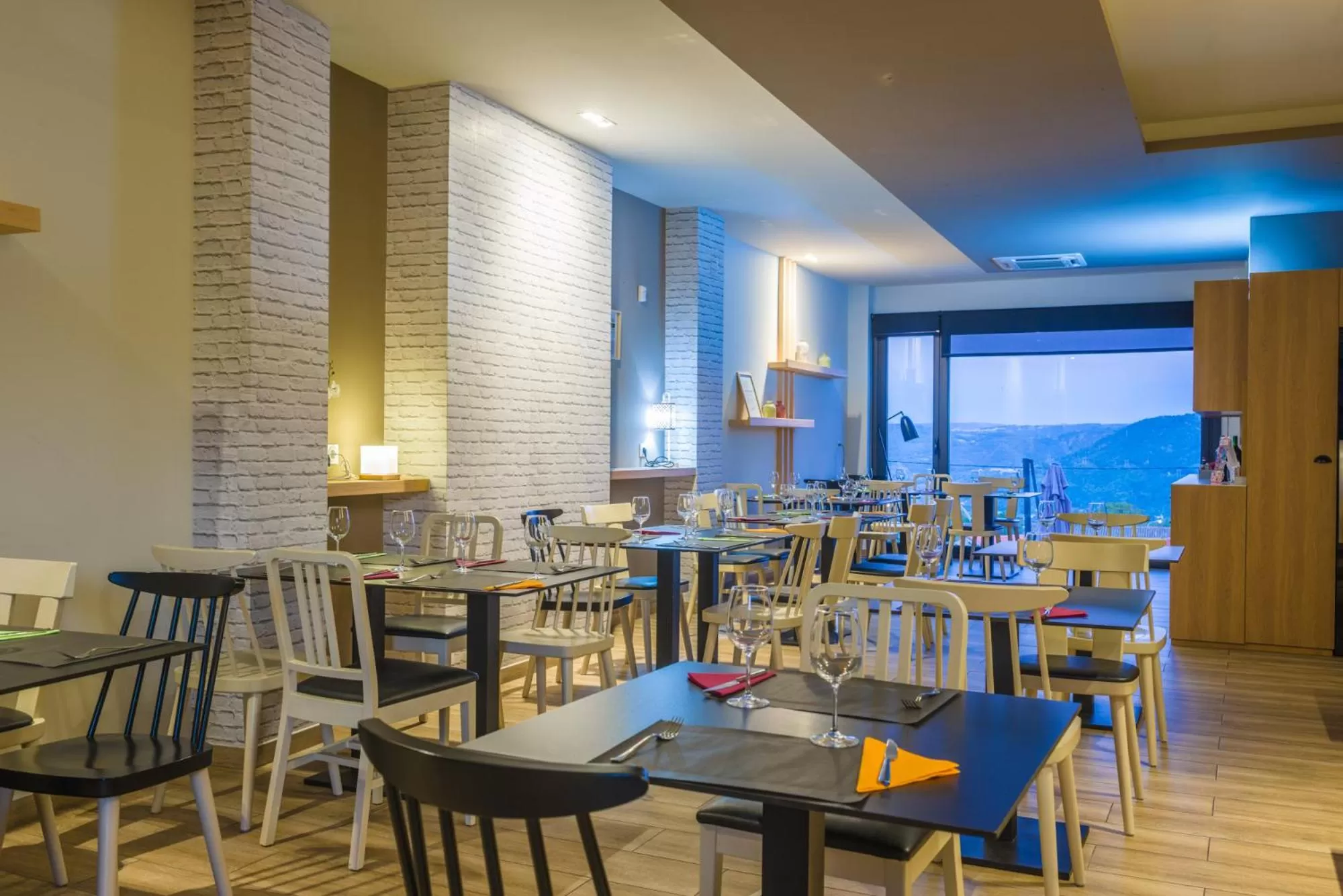Dining area in O balcón da ribeira