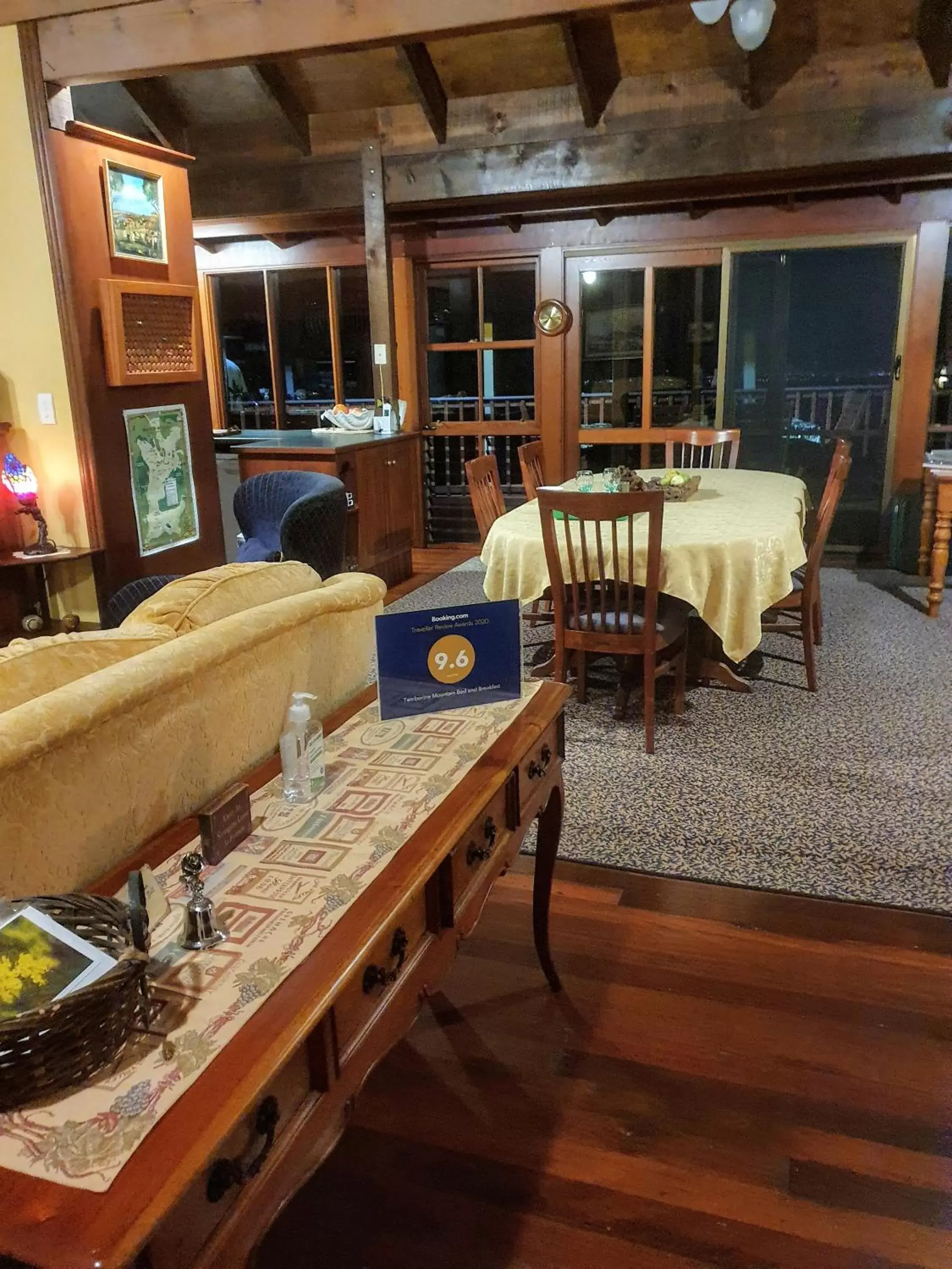 Dinner, Restaurant/Places to Eat in Tamborine Mountain Bed and Breakfast