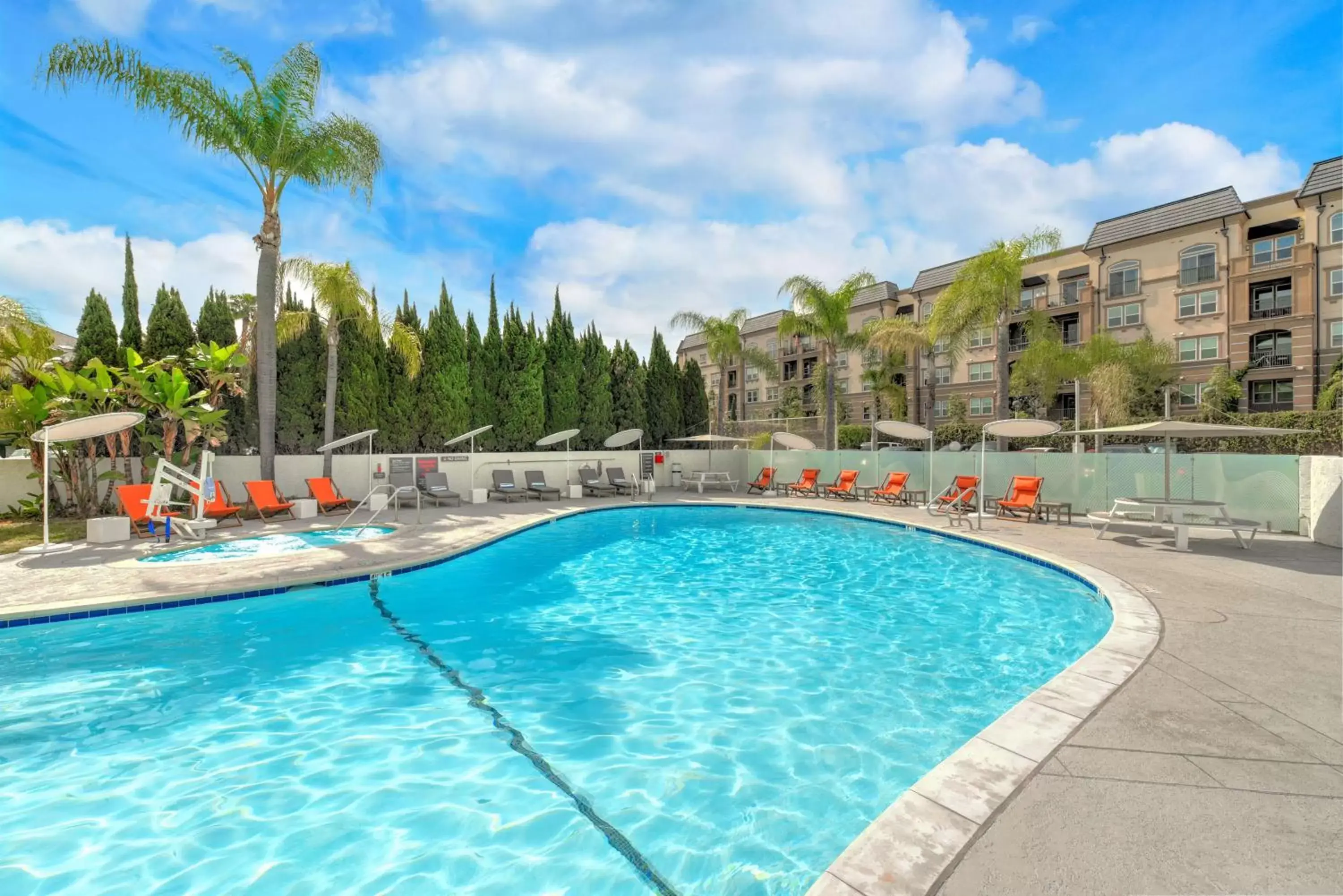 Pool view, Swimming Pool in Hilton Irvine/Orange County Airport