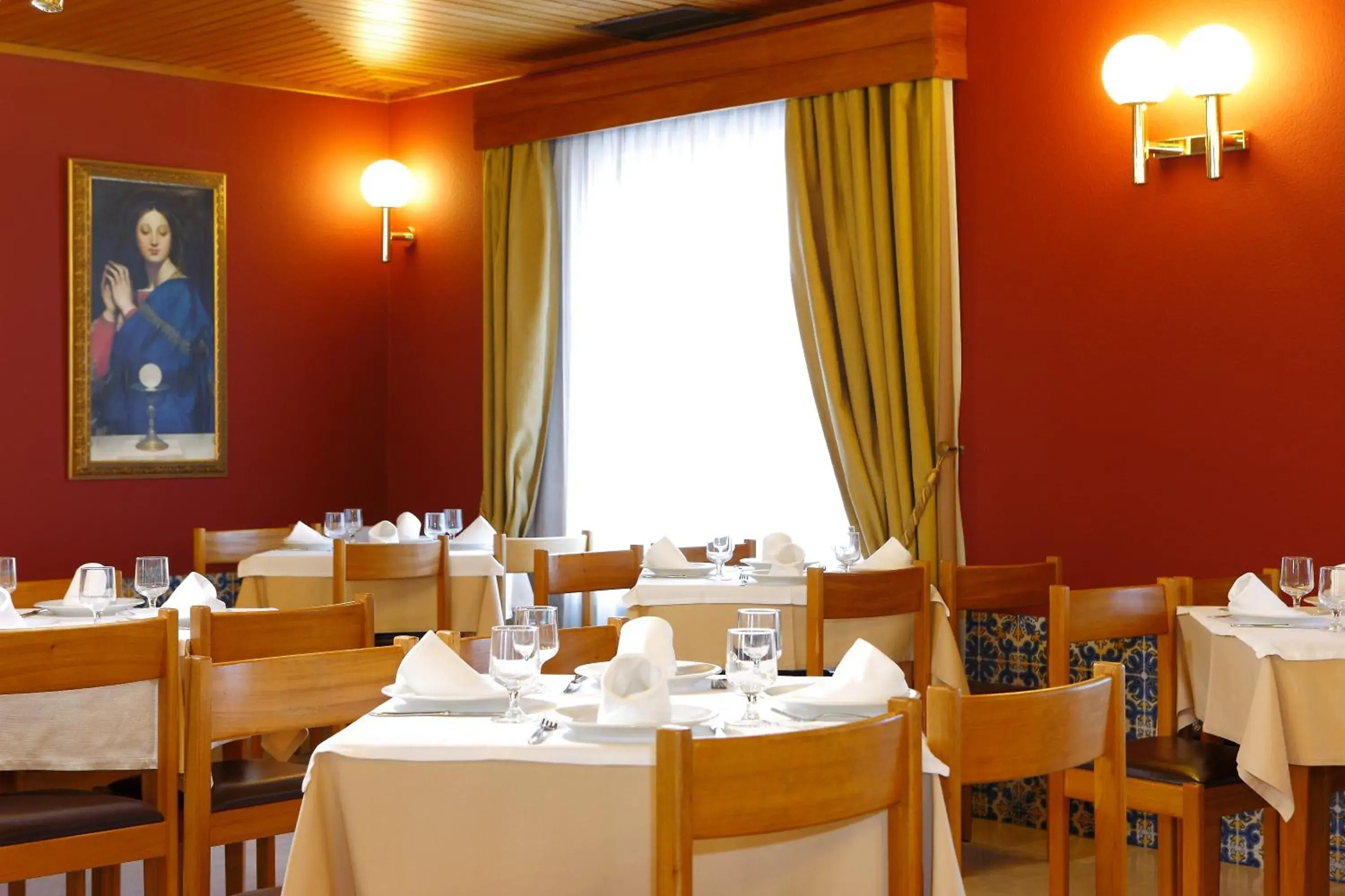 Restaurant/Places to Eat in Domus Pacis Fatima Hotel