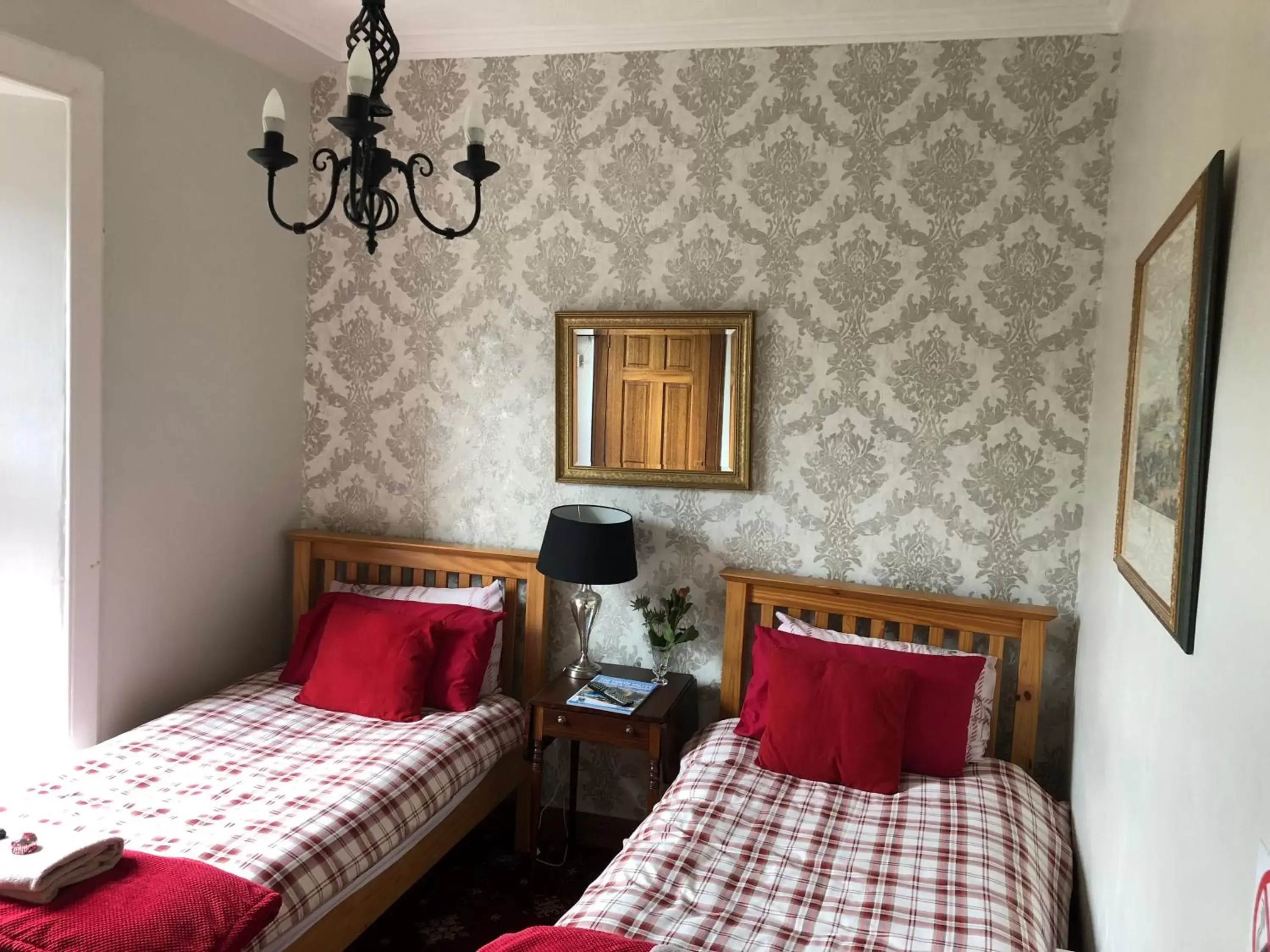 Bedroom, Bed in Castle Walk Bed & Breakfast