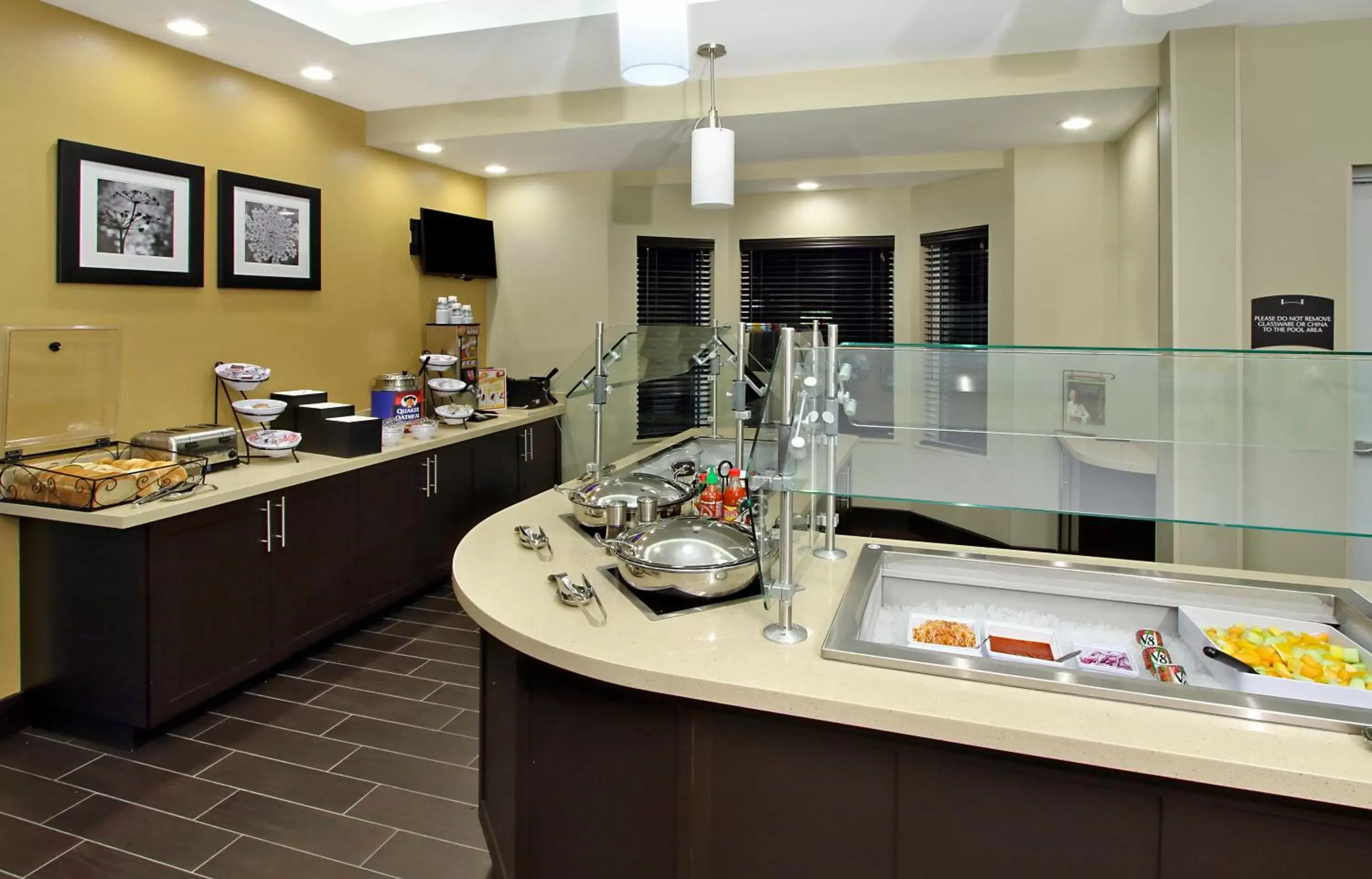 Breakfast, Kitchen/Kitchenette in Staybridge Suites - Houston - Medical Center, an IHG Hotel