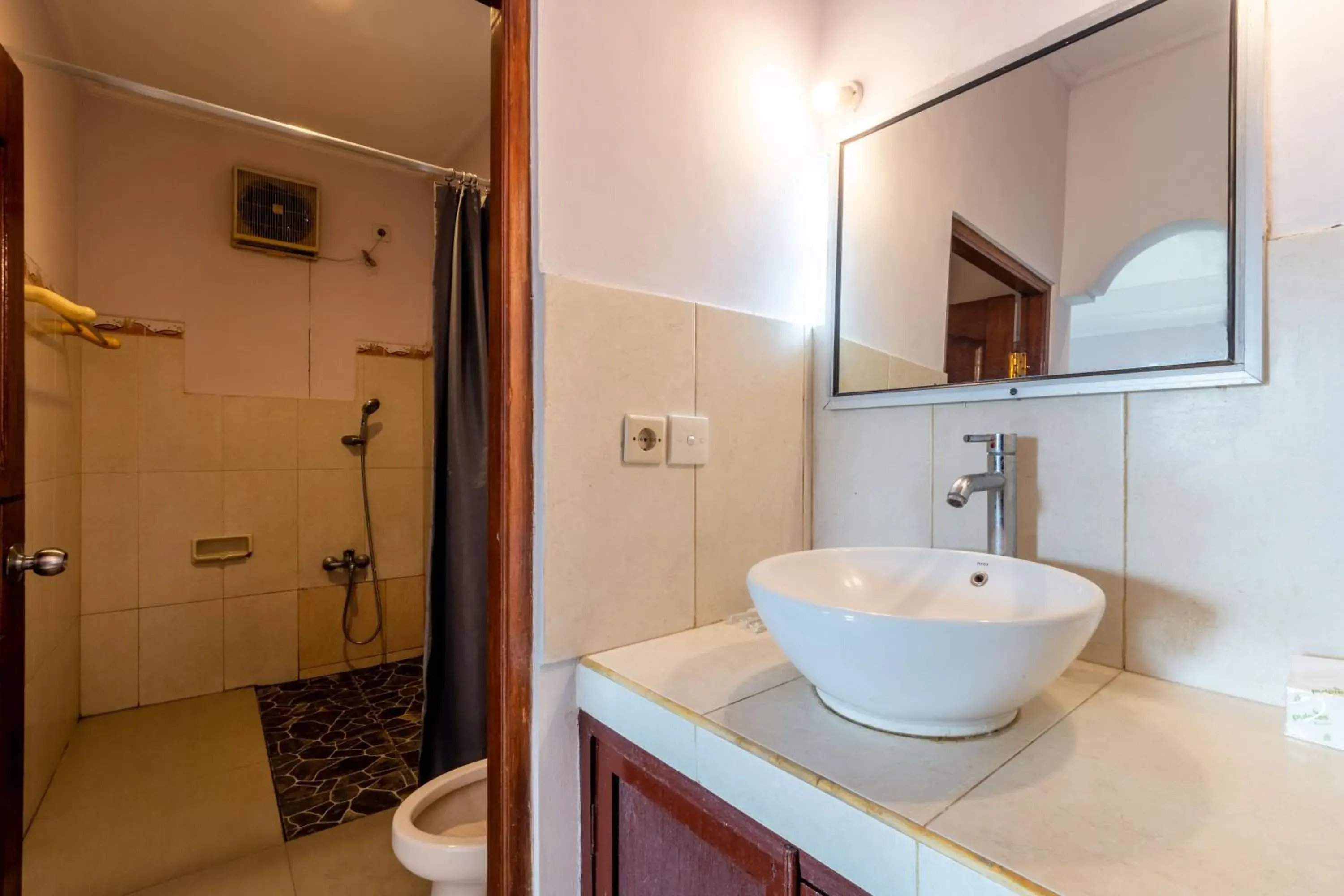 Shower, Bathroom in Suarsena Ubud