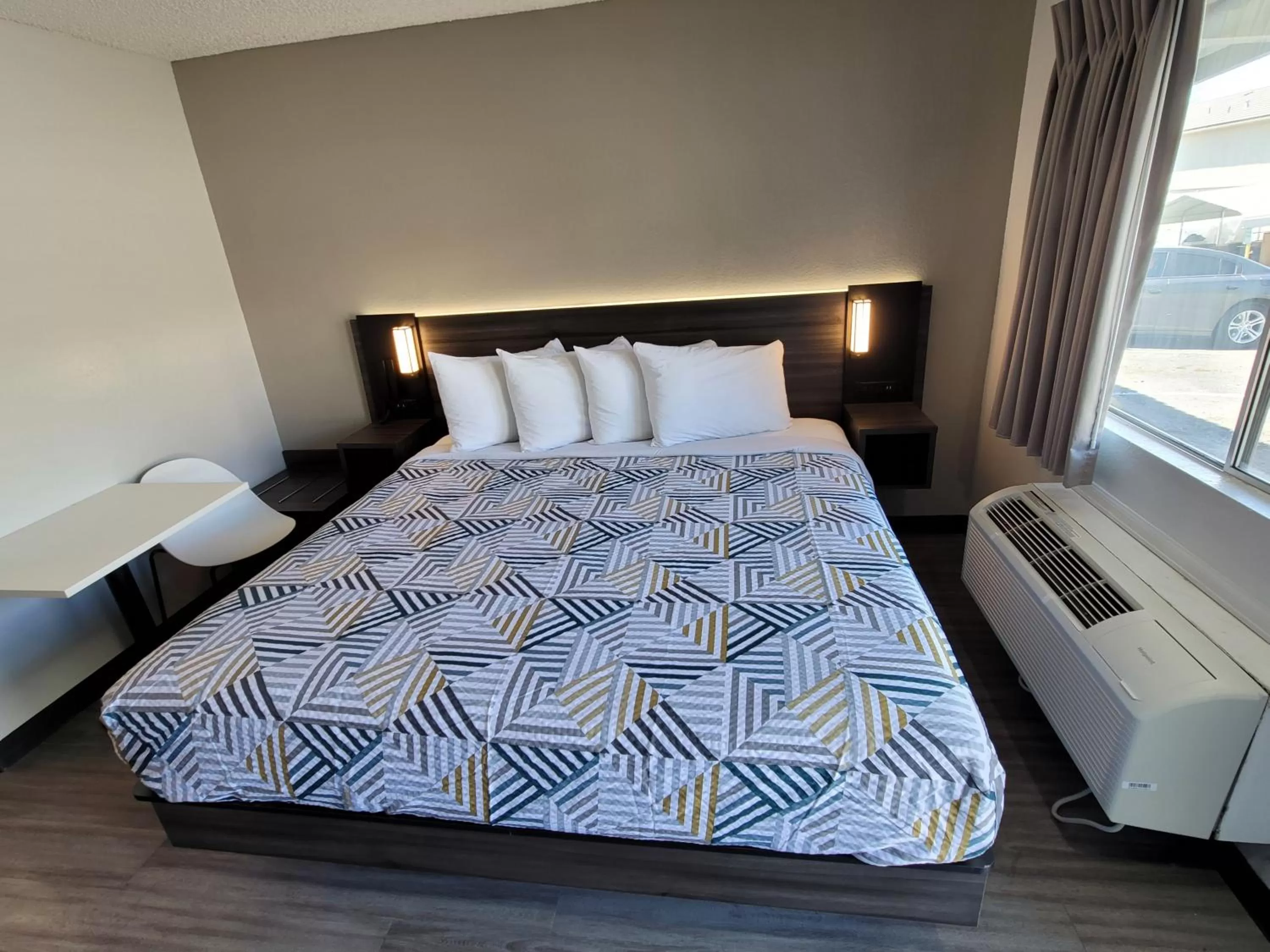 Bed in Studio 6 Grand Junction, CO