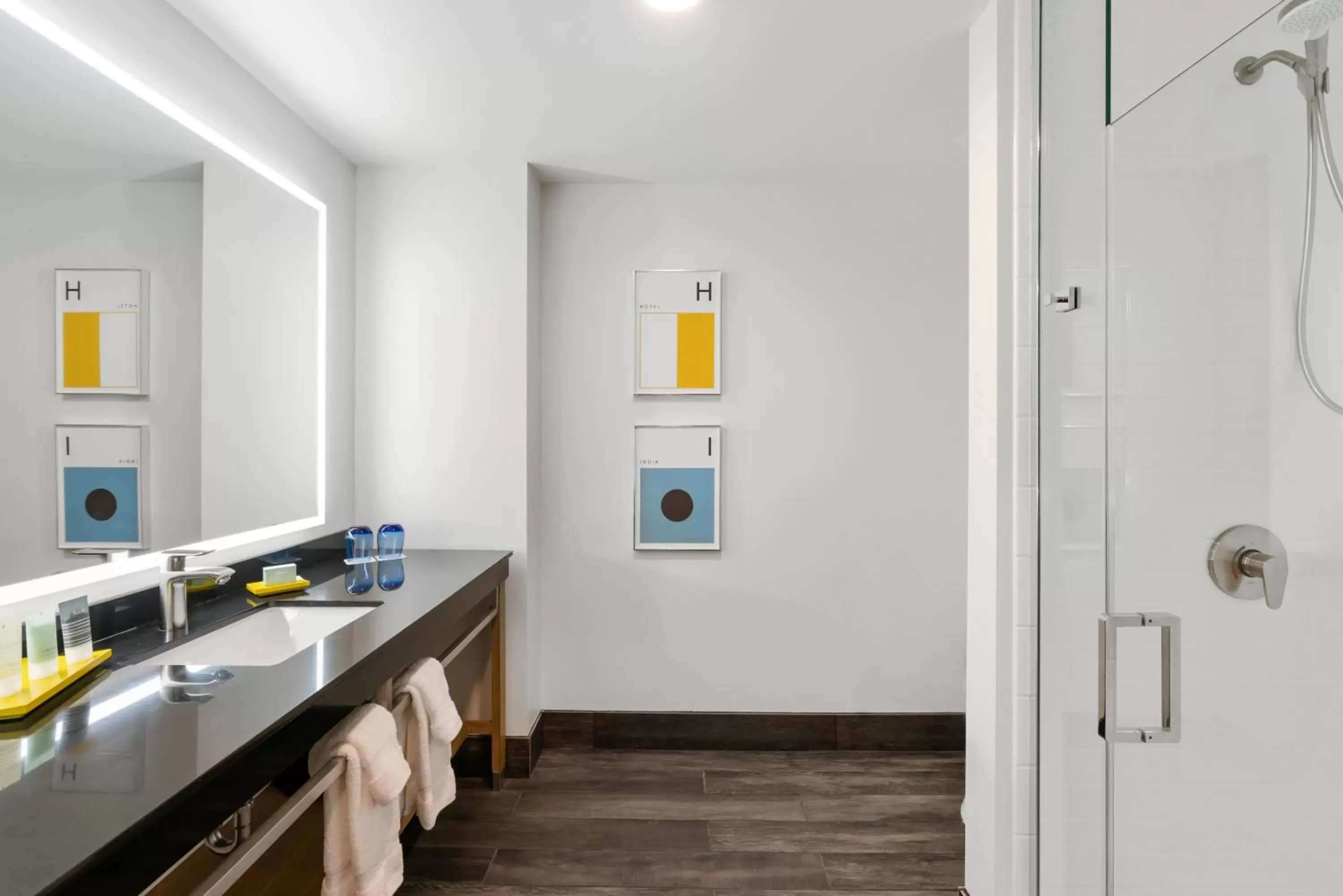 Standard Room with Two Queen Beds in Hotel Indigo Seattle Everett Waterfront Place, an IHG Hotel Standard Room with Two Queen Beds in Hotel Indigo Seattle Everett Waterfront Place, an IHG Hotel