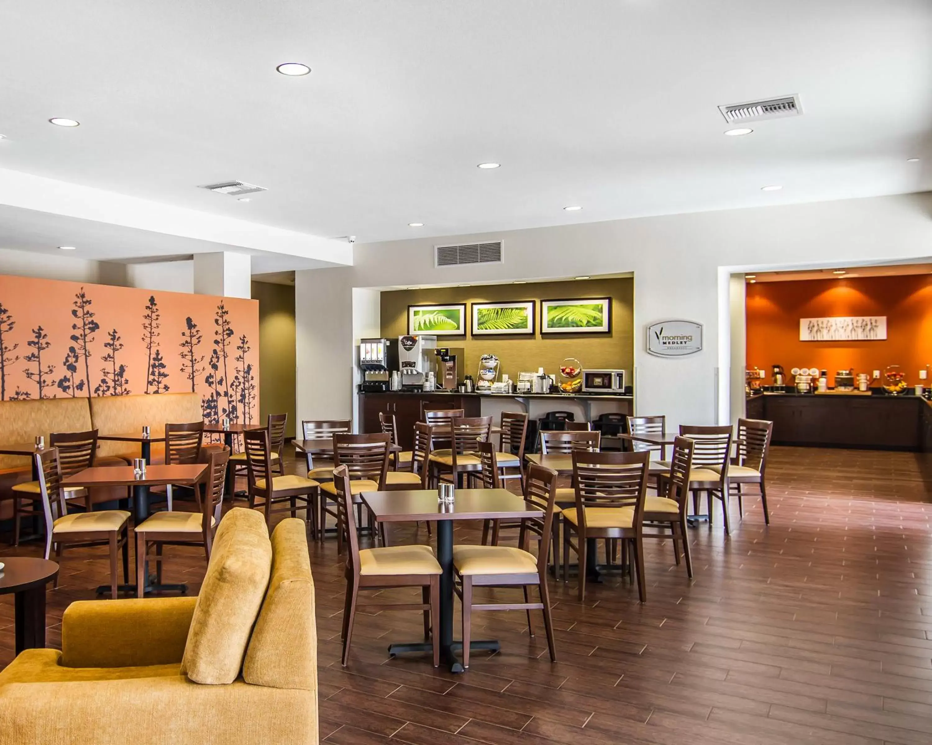 Buffet breakfast, Restaurant/Places to Eat in MainStay Suites Lufkin