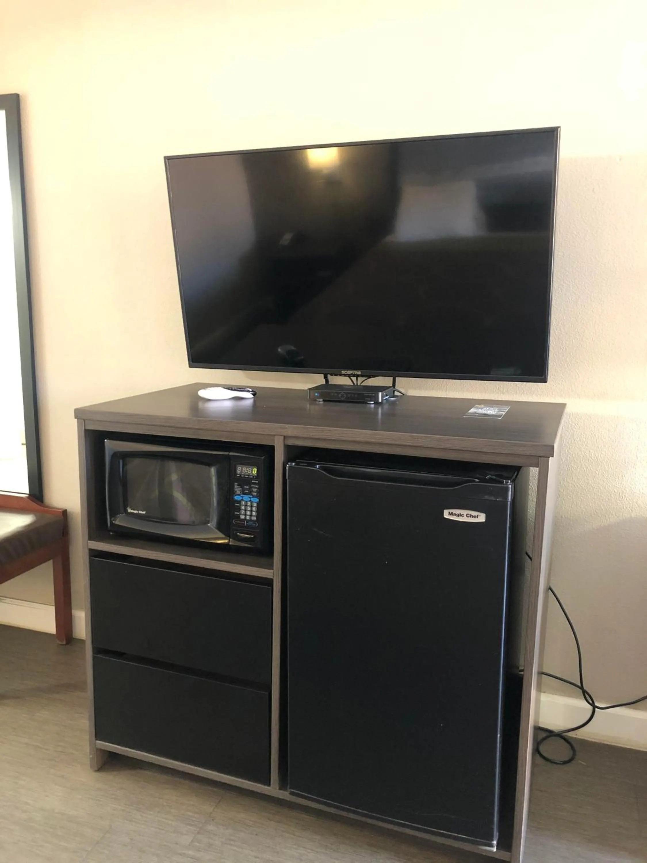 Super 8 by Wyndham Orangeburg Near I-26