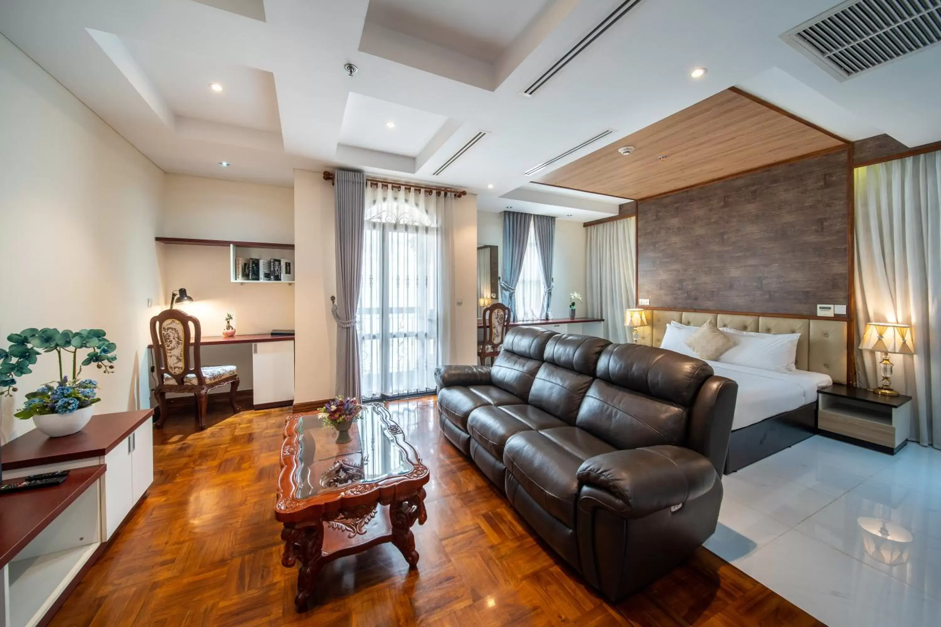 Bedroom, Seating Area in LCS Hotel & Apartment