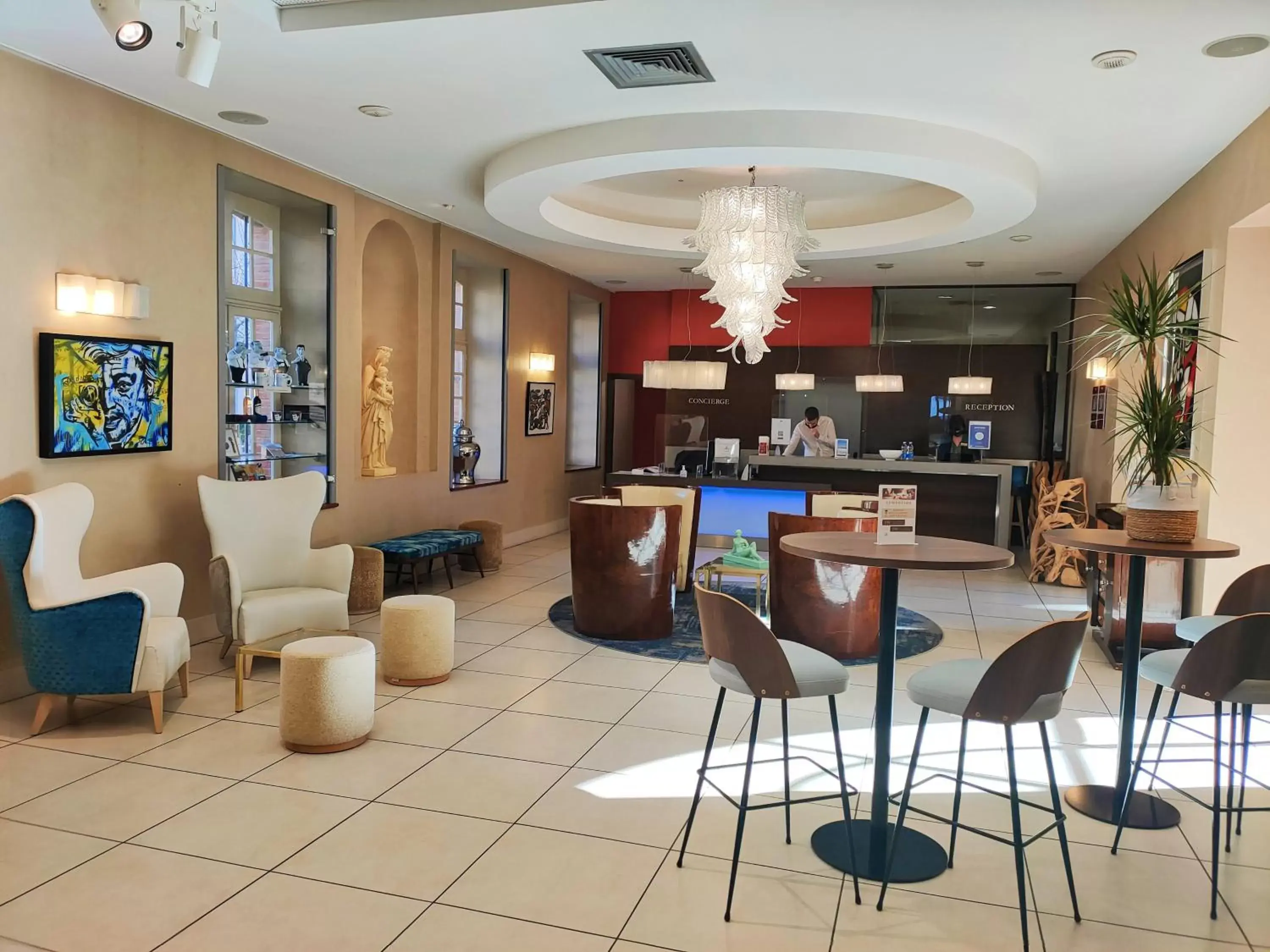 Lobby or reception, Lounge/Bar in Abbaye des Capucins Spa & Resort