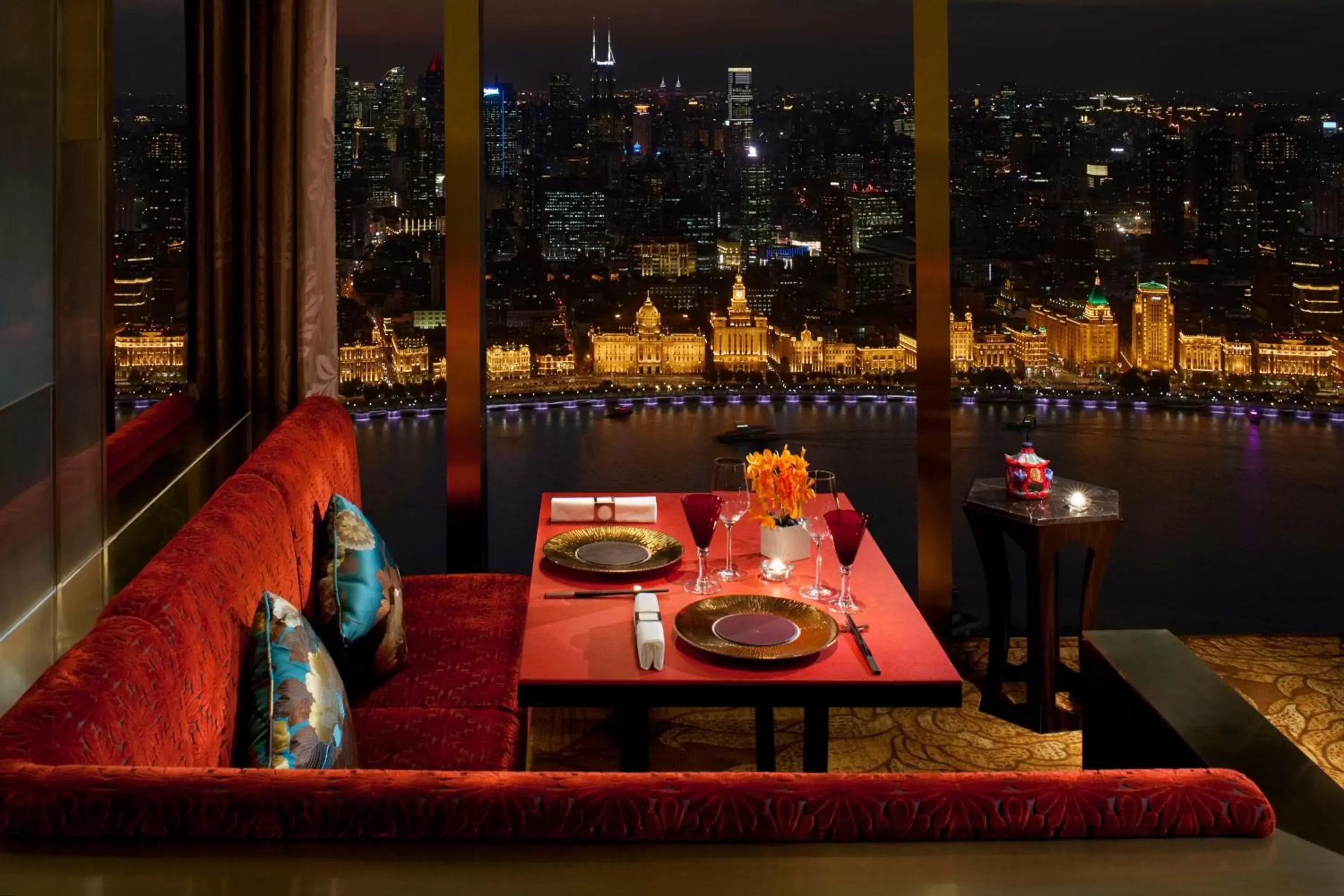 Restaurant/Places to Eat in The Ritz-Carlton Shanghai, Pudong