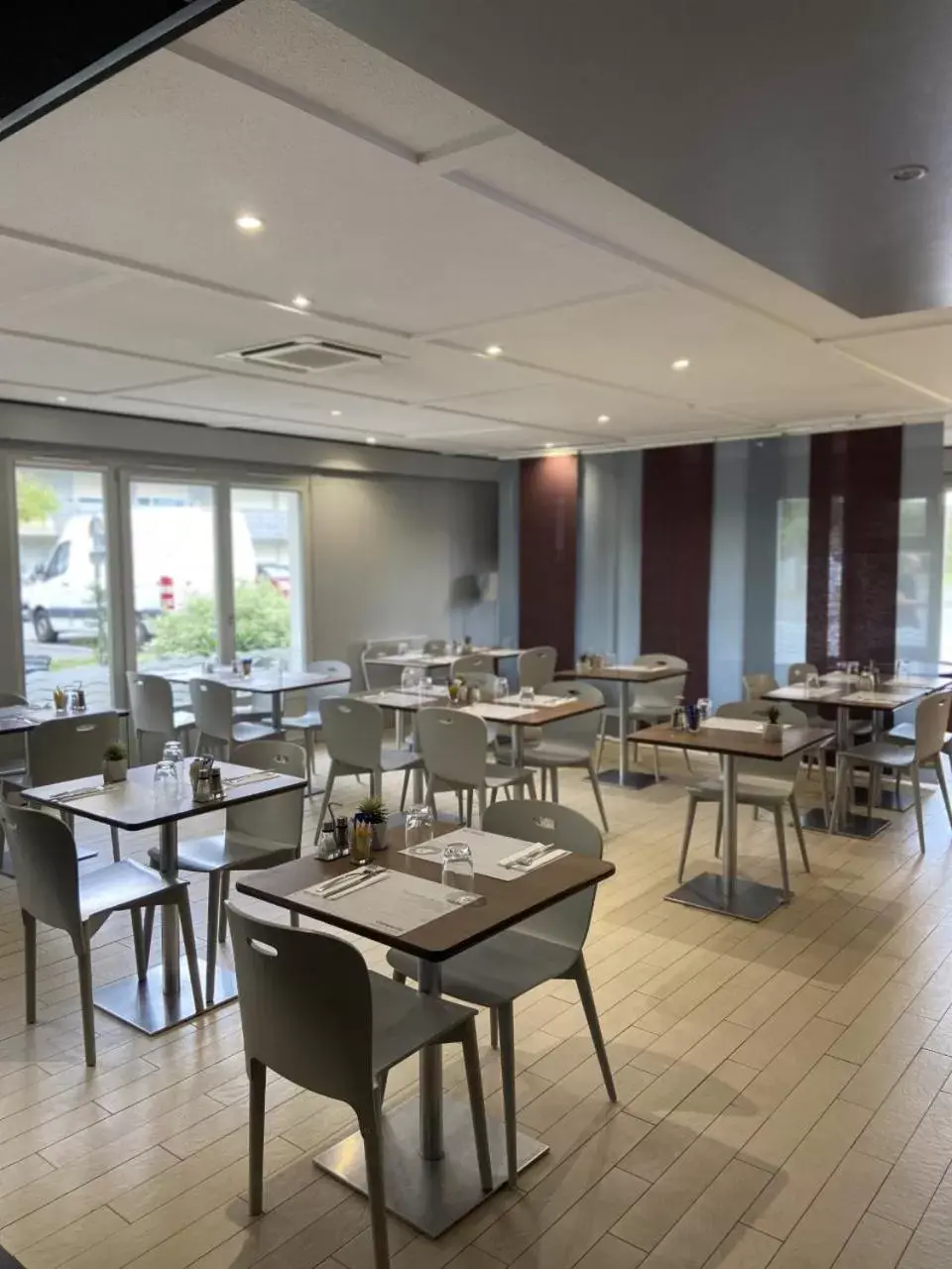 Restaurant/places to eat in Campanile Creil - Villers-Saint-Paul Restaurant/places to eat in Campanile Creil - Villers-Saint-Paul