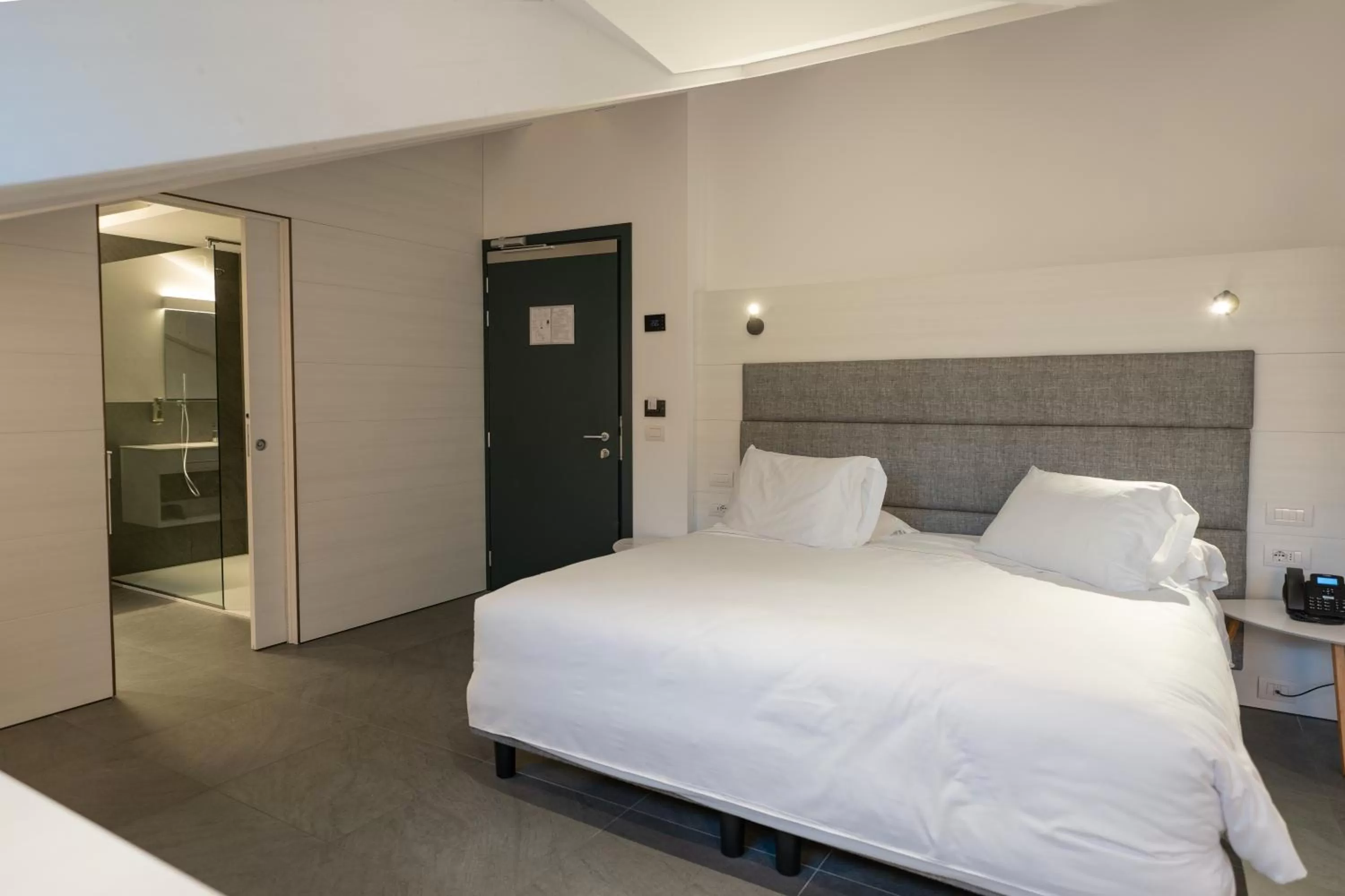 Bedroom, Bed in Boutique Hotel Touring